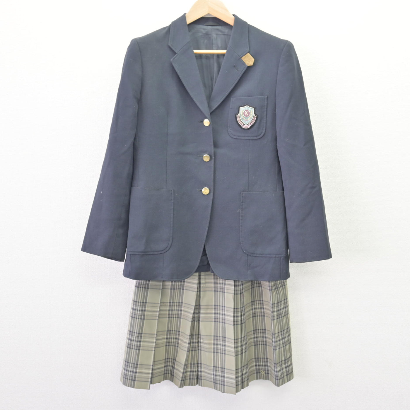 【中古】茨城県 土浦日本大学高等学校 女子制服 2点 (ブレザー・スカート) sf120402