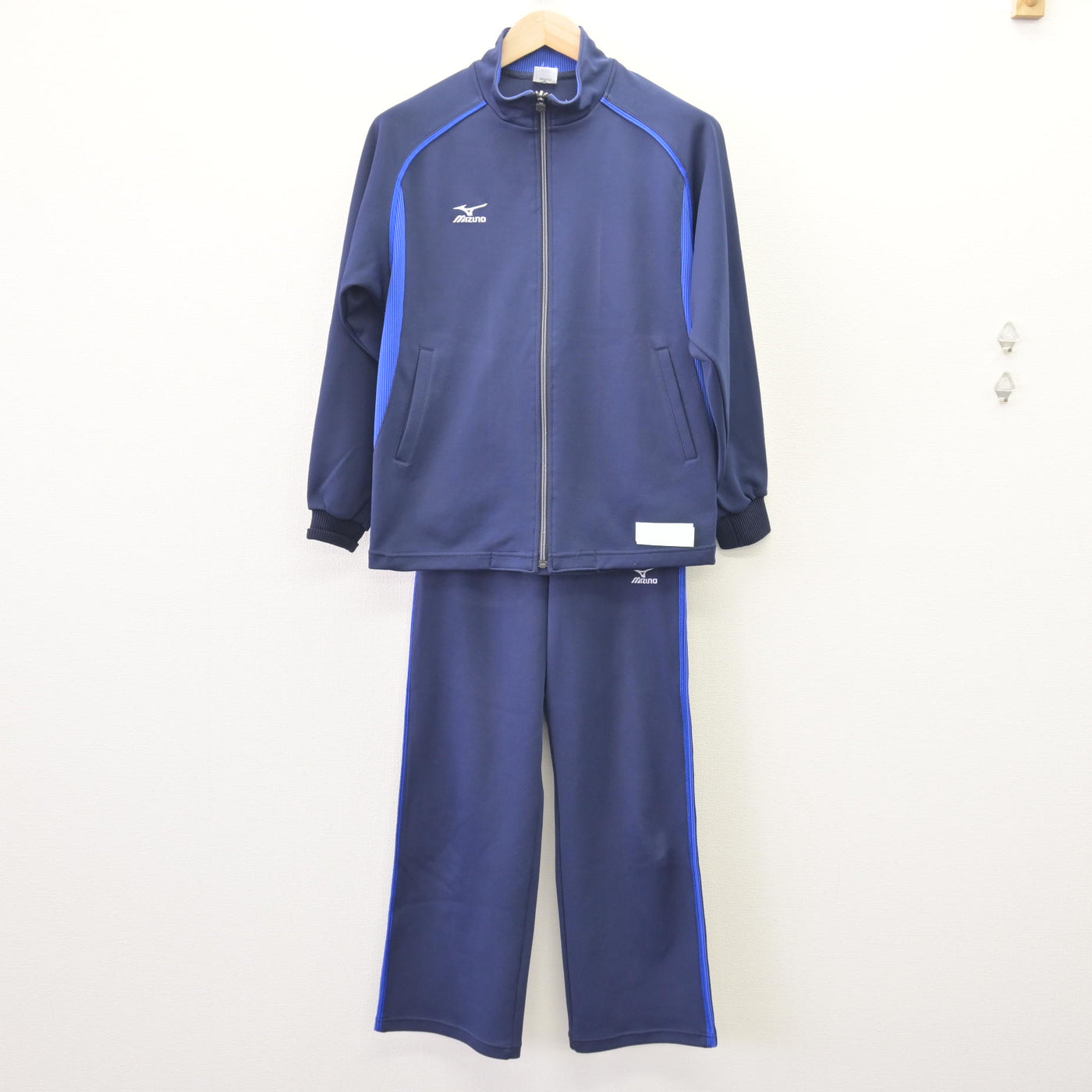 【中古】神奈川県  日本大学藤沢高等学校・藤沢中学校 女子制服 2点 (ジャージ 上・ジャージ 下) sf120413