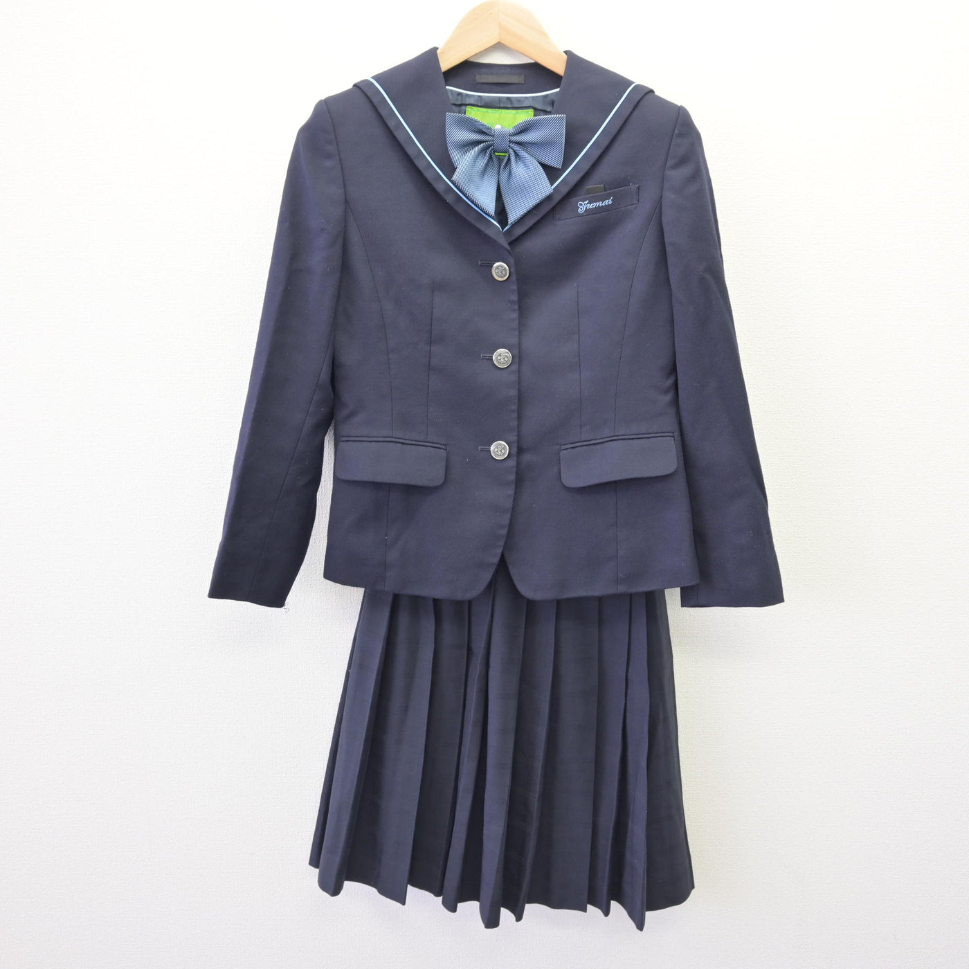 【中古】北海道 勇舞中学校 女子制服 4点 (ニットベスト・ブレザー・スカート) sf120444