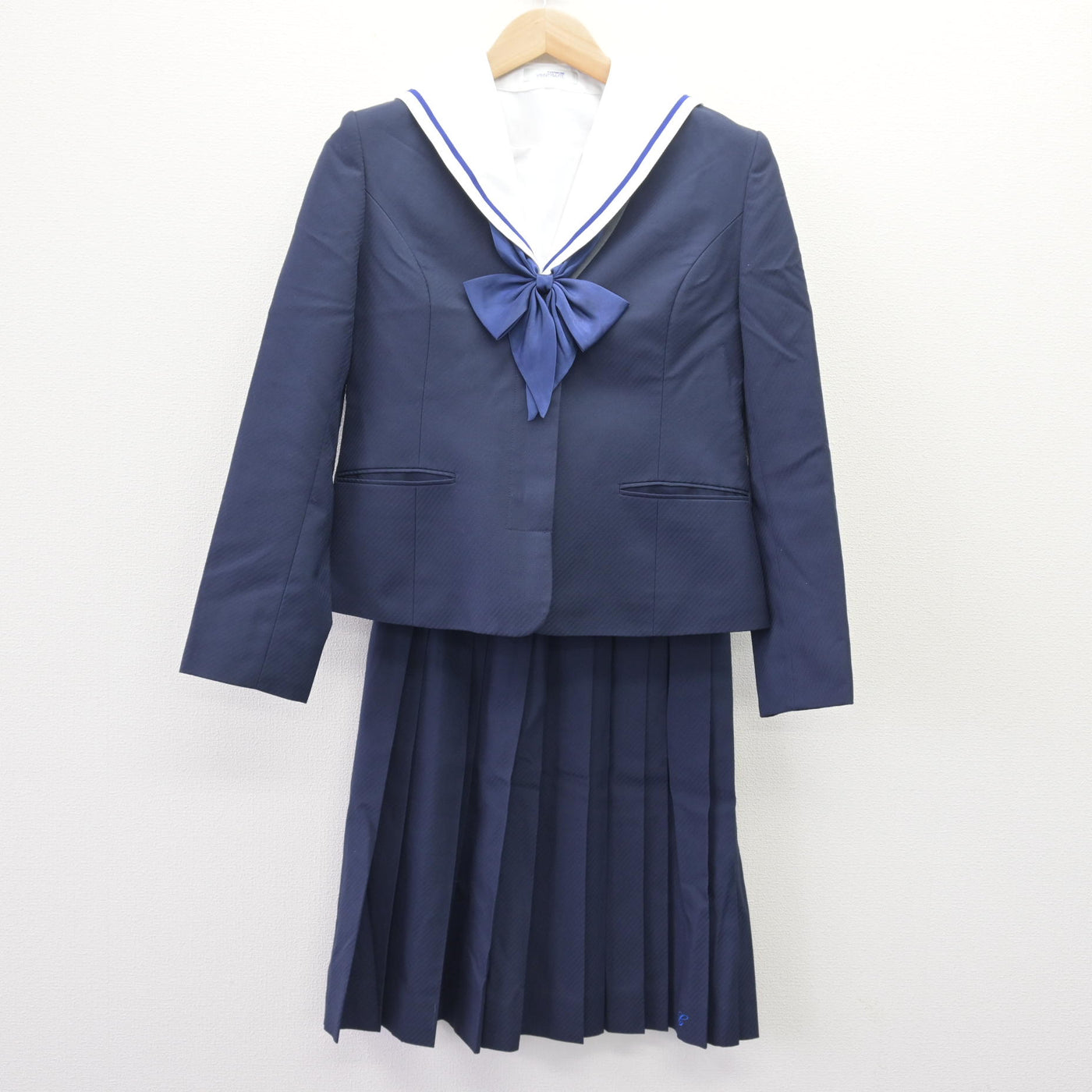 【中古】神奈川県 カリタス女子中学高等学校 女子制服 4点 (ブレザー・ブラウス・スカート) sf120451