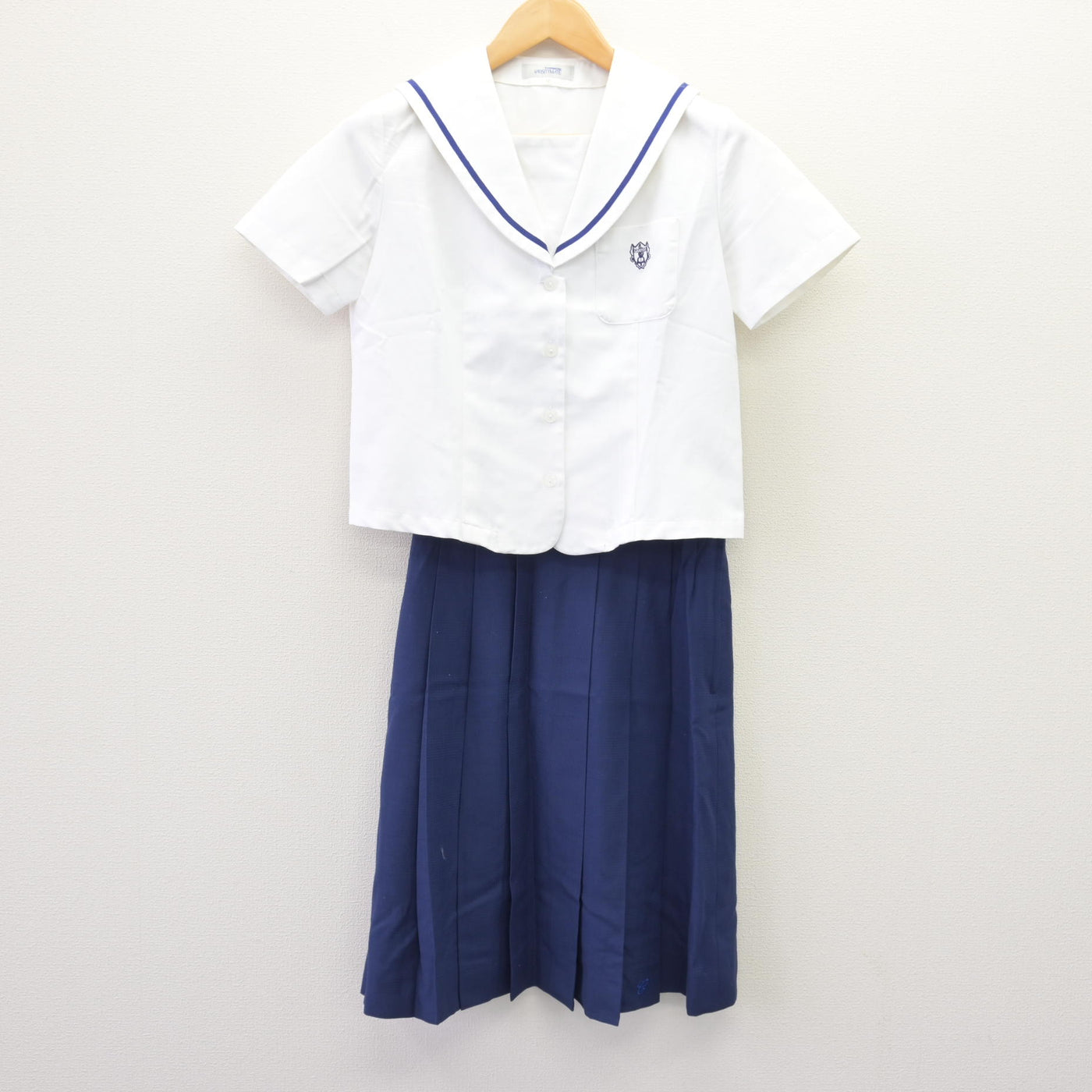 【中古】神奈川県 カリタス女子中学高等学校 女子制服 3点 (シャツ・ブラウス・スカート) sf120452