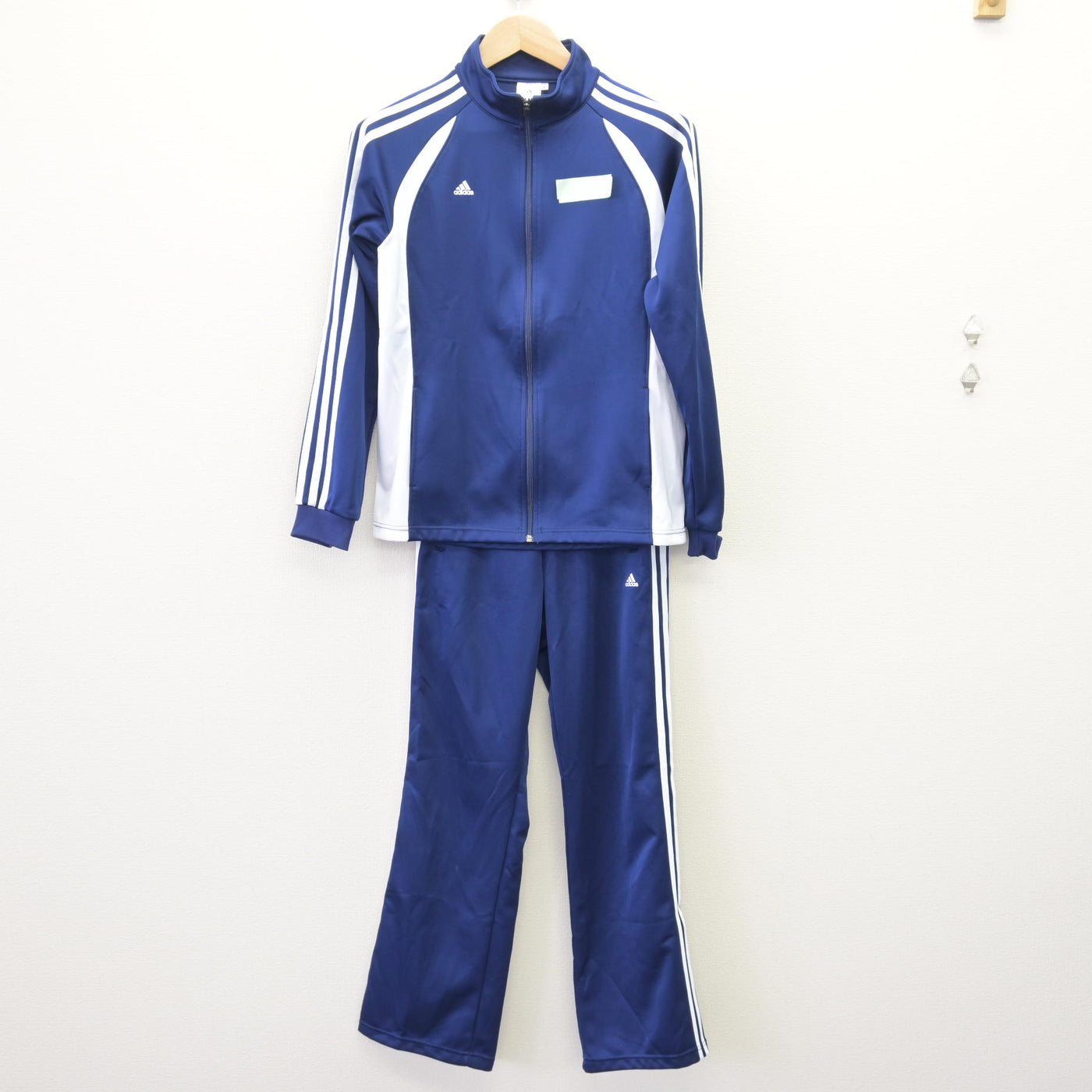 【中古】神奈川県 カリタス女子中学高等学校 女子制服 2点 (ジャージ 上・ジャージ 下) sf120455