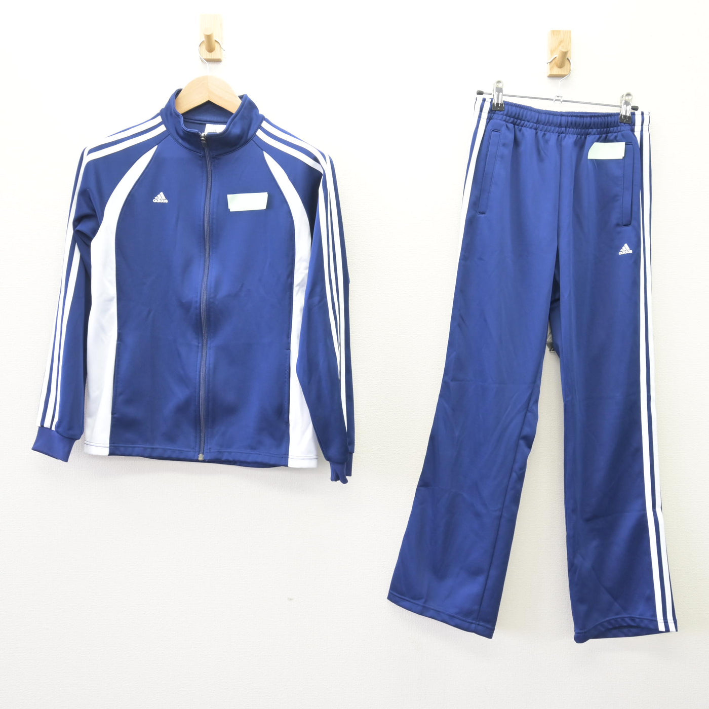 【中古】神奈川県 カリタス女子中学高等学校 女子制服 2点 (ジャージ 上・ジャージ 下) sf120455