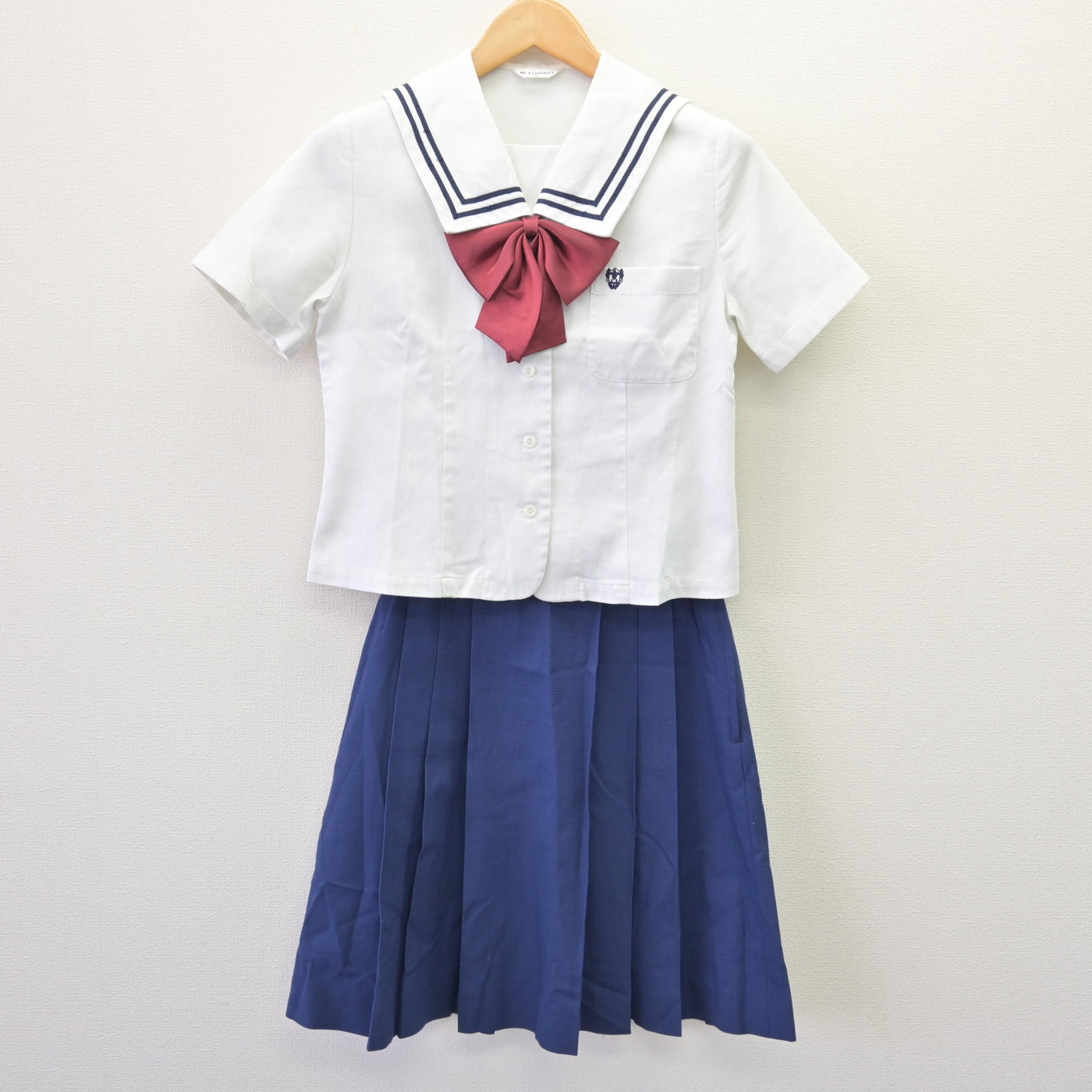 【中古】神奈川県 カリタス女子中学高等学校/旧制服 女子制服 3点 (ブラウス・スカート) sf120461