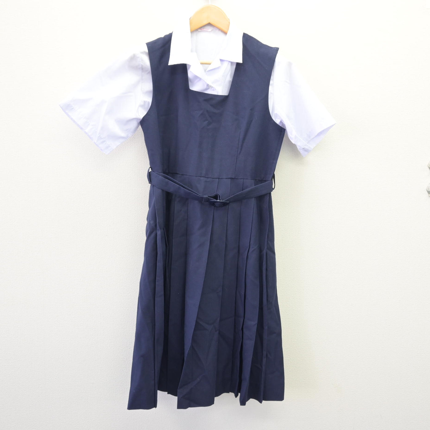 【中古】千葉県 柏第四中学校 女子制服 2点 (シャツ・ジャンパースカート) sf120467