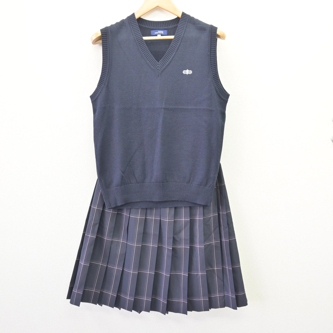 【中古】東京都 赤塚第一中学校 女子制服 2点 (ニットベスト・スカート) sf120472