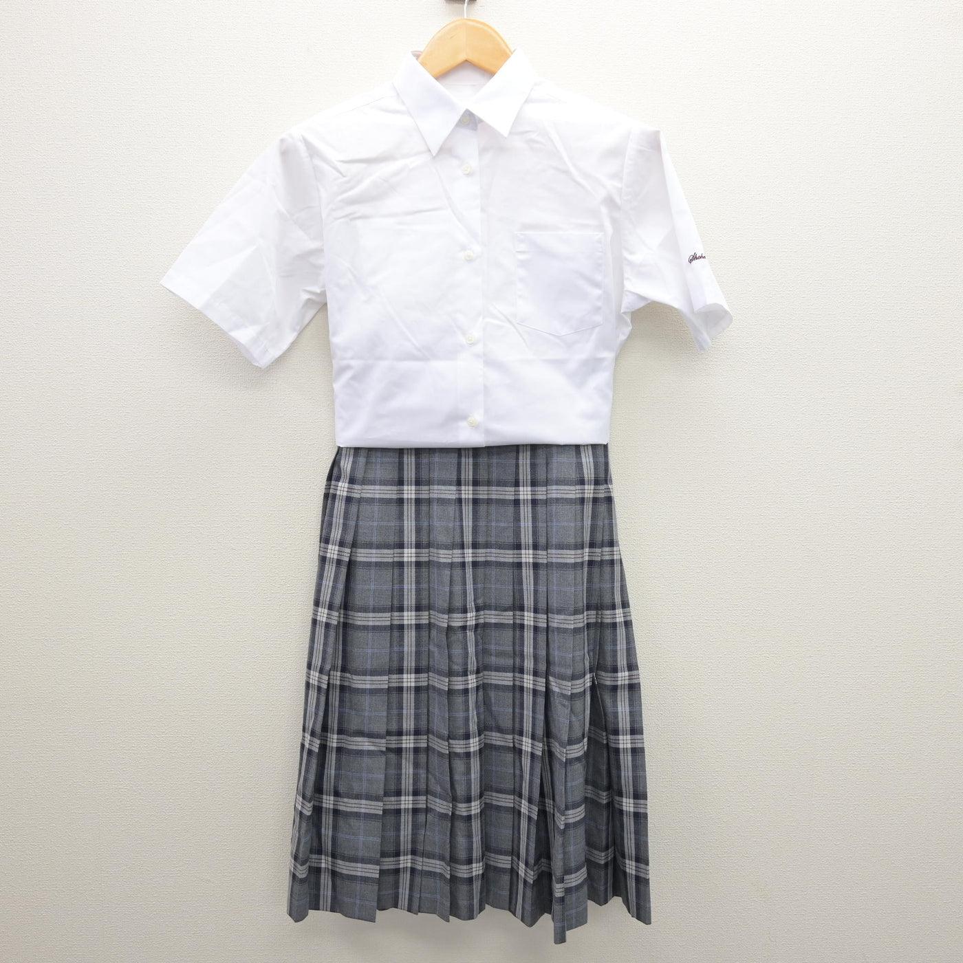 【中古】埼玉県 昌平高等学校 女子制服 2点 (シャツ・スカート) sf120500