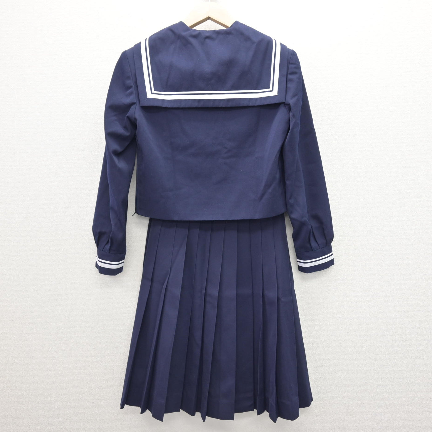 【中古】高知県 土佐女子高等学校 女子制服 2点 (セーラー服・スカート) sf120506