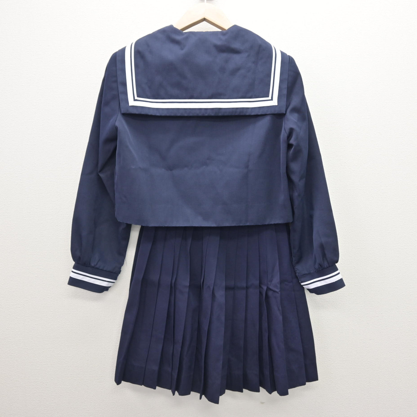 【中古】高知県 土佐女子高等学校 女子制服 2点 (セーラー服・スカート) sf120508