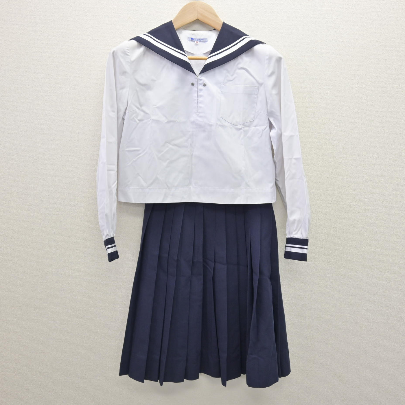 【中古】高知県 土佐女子高等学校 女子制服 2点 (セーラー服・スカート) sf120509