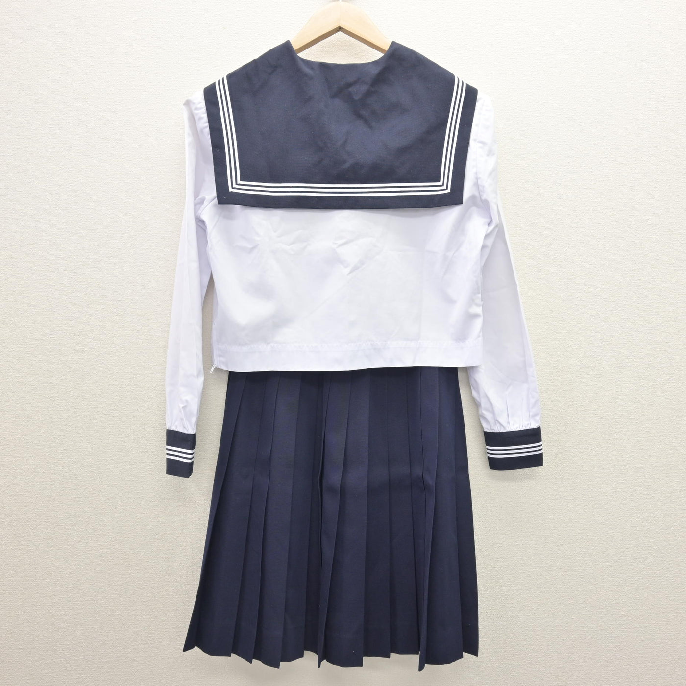 【中古】高知県 高知商業高等学校 女子制服 2点 (セーラー服・スカート) sf120510