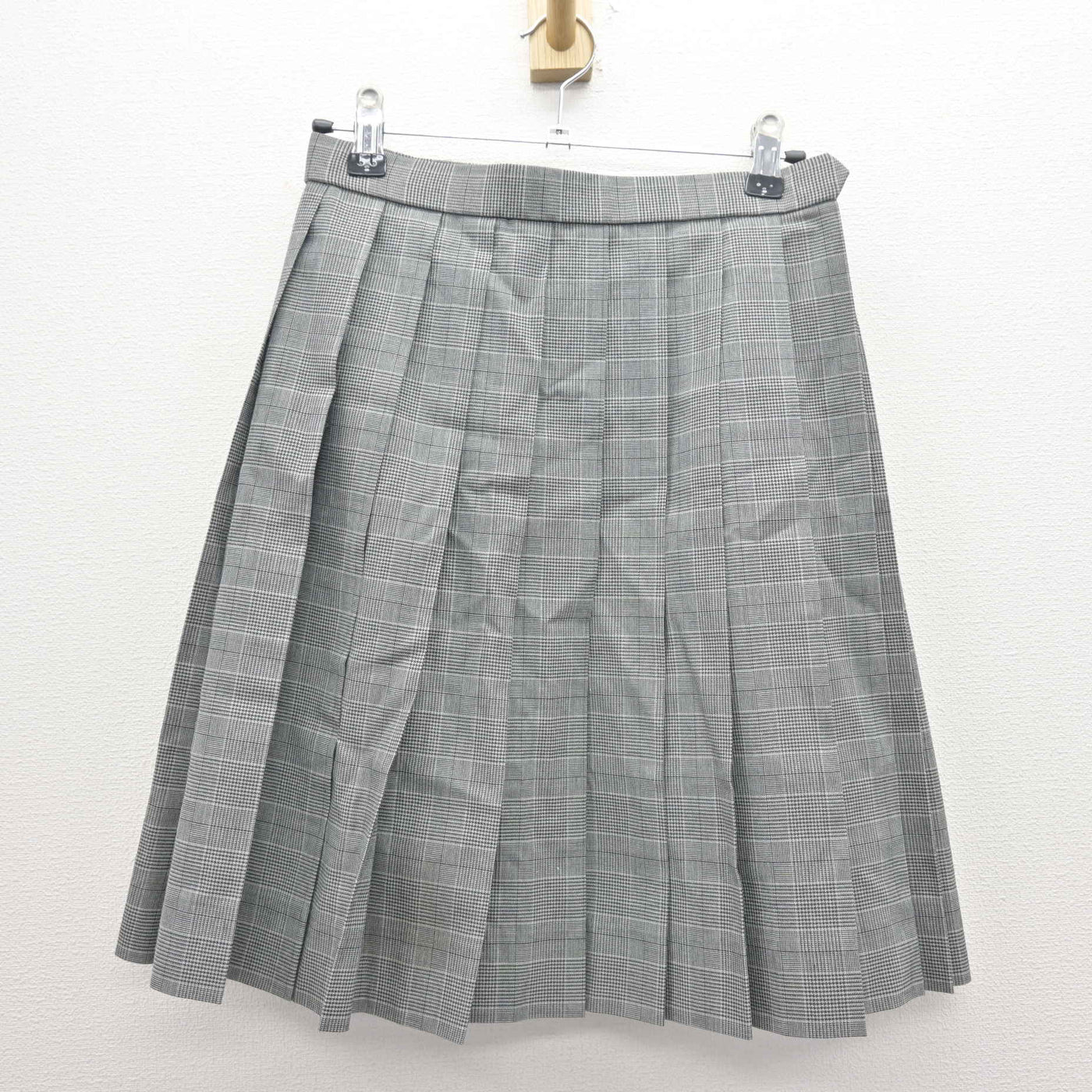 【中古】神奈川県 横浜創英高等学校 女子制服 2点 (ニットベスト・スカート) sf120527