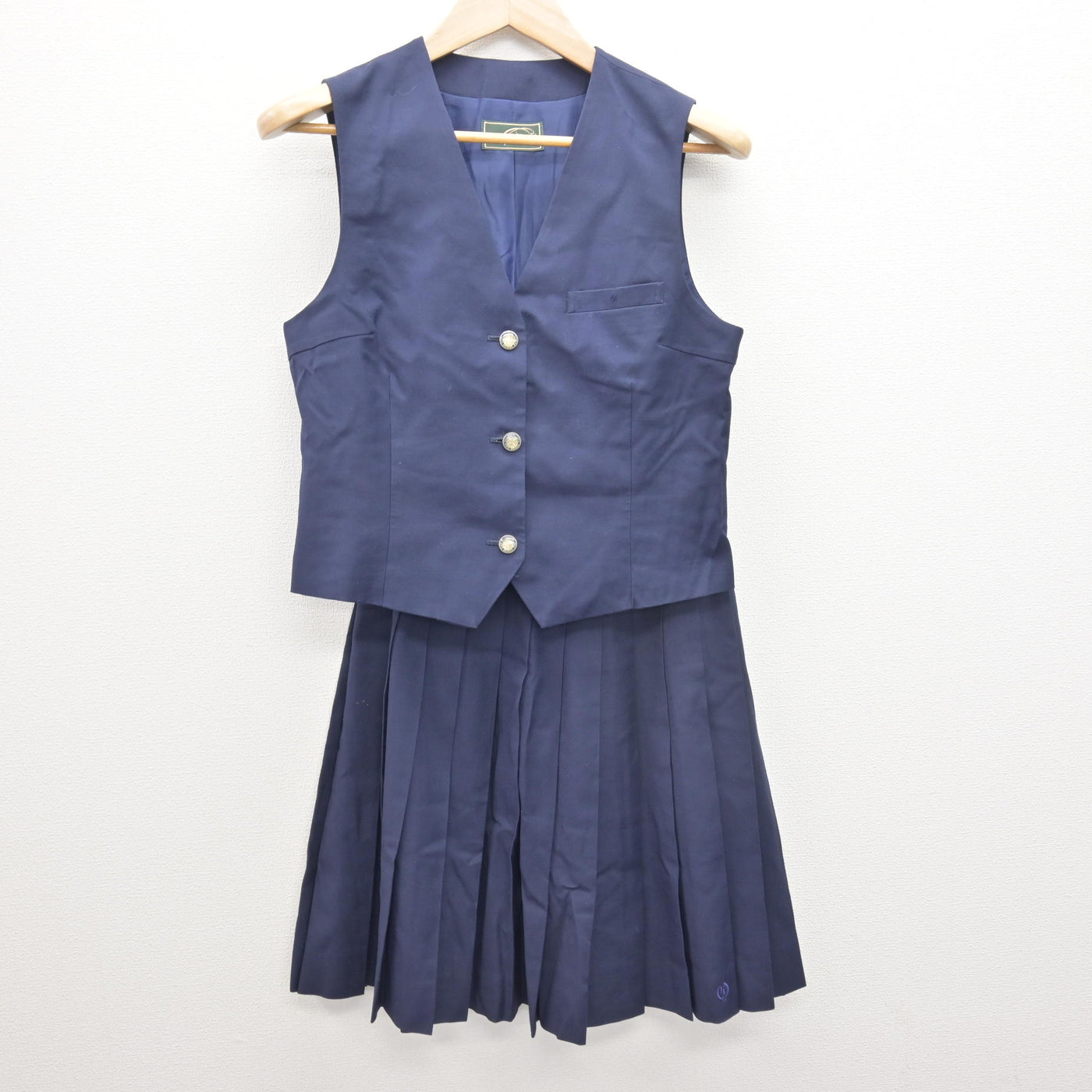 【中古】埼玉県 大宮高等学校 女子制服 2点 (ベスト・スカート) sf120535