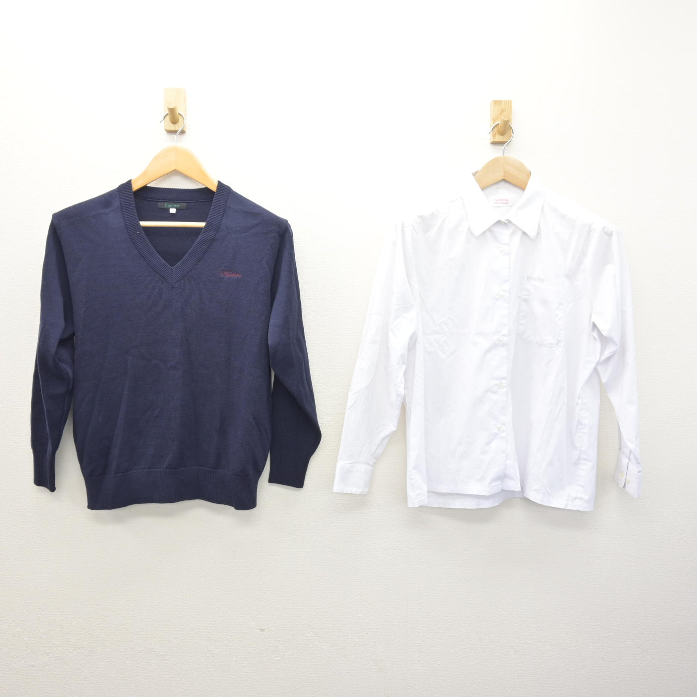 【中古】熊本県 開新高等学校 女子制服 2点 (ニット・シャツ) sf120538