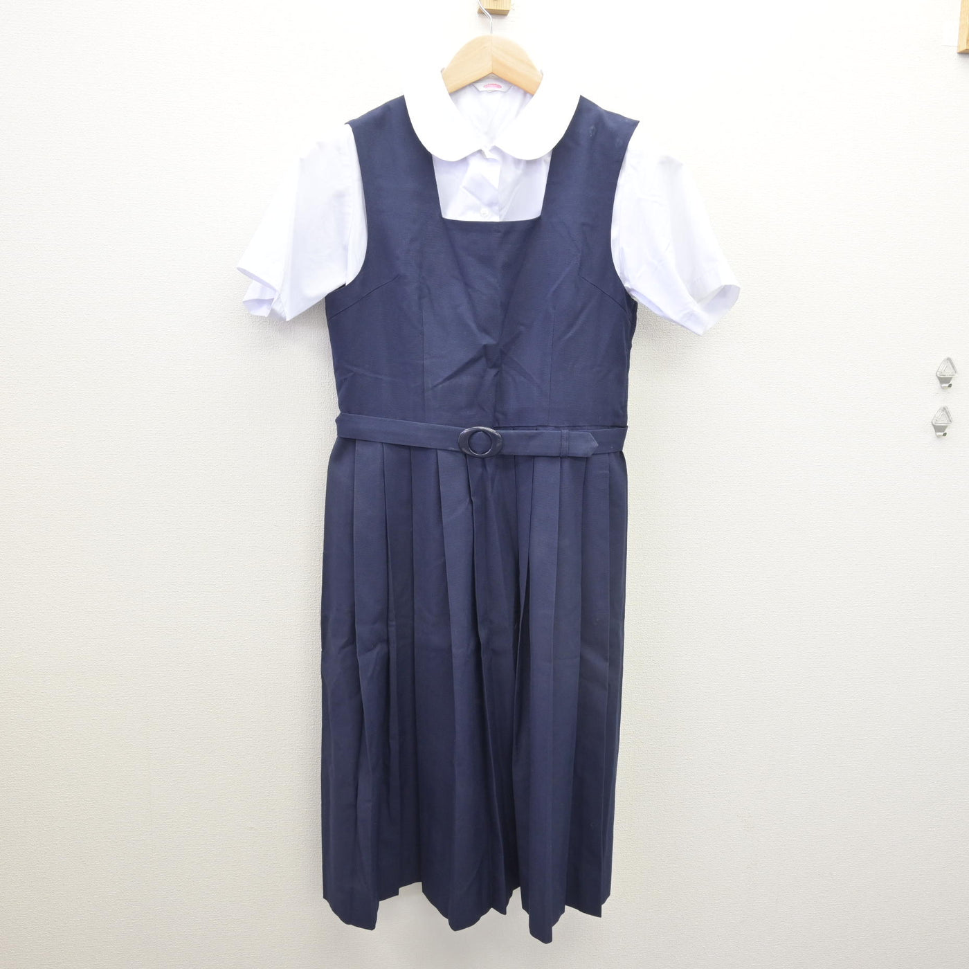 【中古】東京都 足立区立第十四中学校 女子制服 2点 (シャツ・ジャンパースカート) sf120545