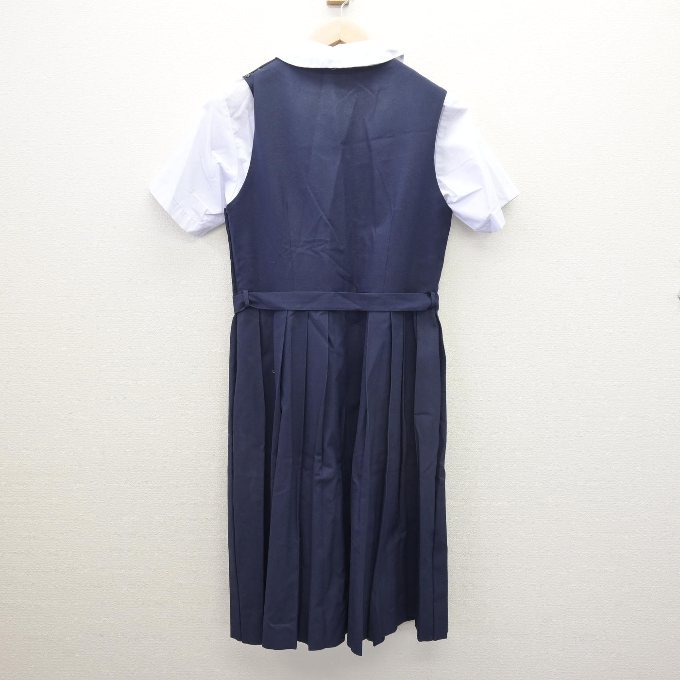 【中古】東京都 足立区立第十四中学校 女子制服 2点 (シャツ・ジャンパースカート) sf120545