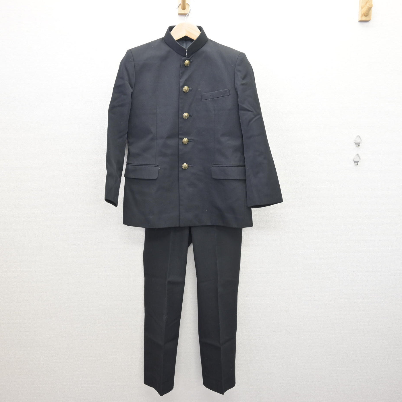 【中古】茨城県 朝日中学校 男子制服 2点 (学ラン・ズボン) sf120546