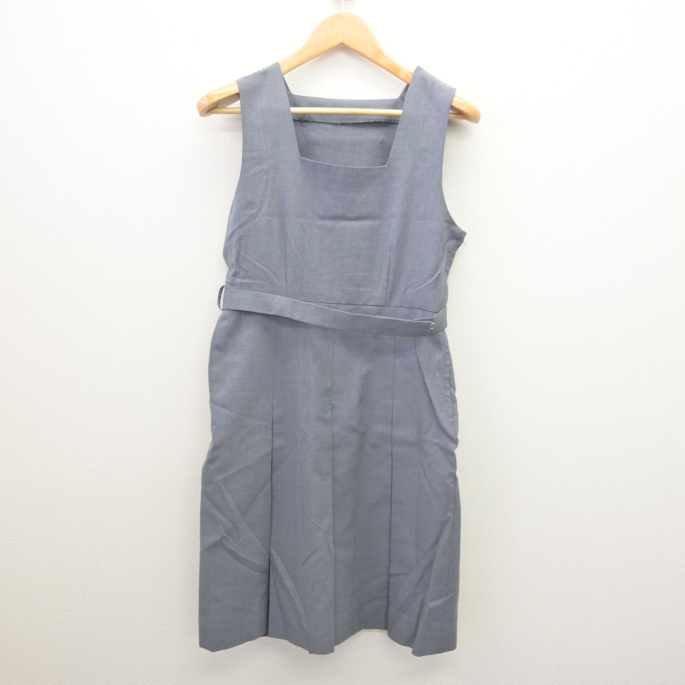 【中古】茨城県 愛国学園大学附属龍ヶ崎高等学校/旧制服 女子制服 3点 (シャツ・ジャンパースカート) sf120550