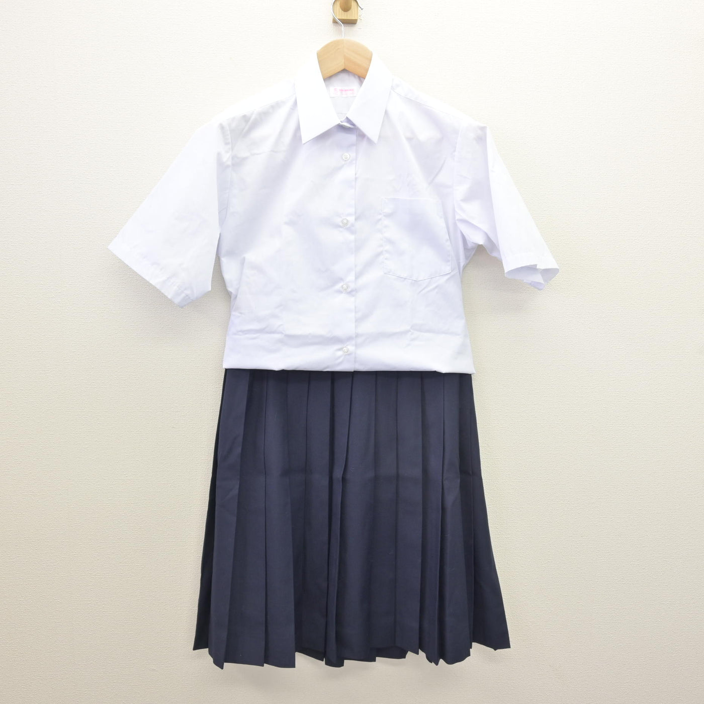 【中古】神奈川県 麻溝台中学校 女子制服 3点 (シャツ・スカート) sf120561