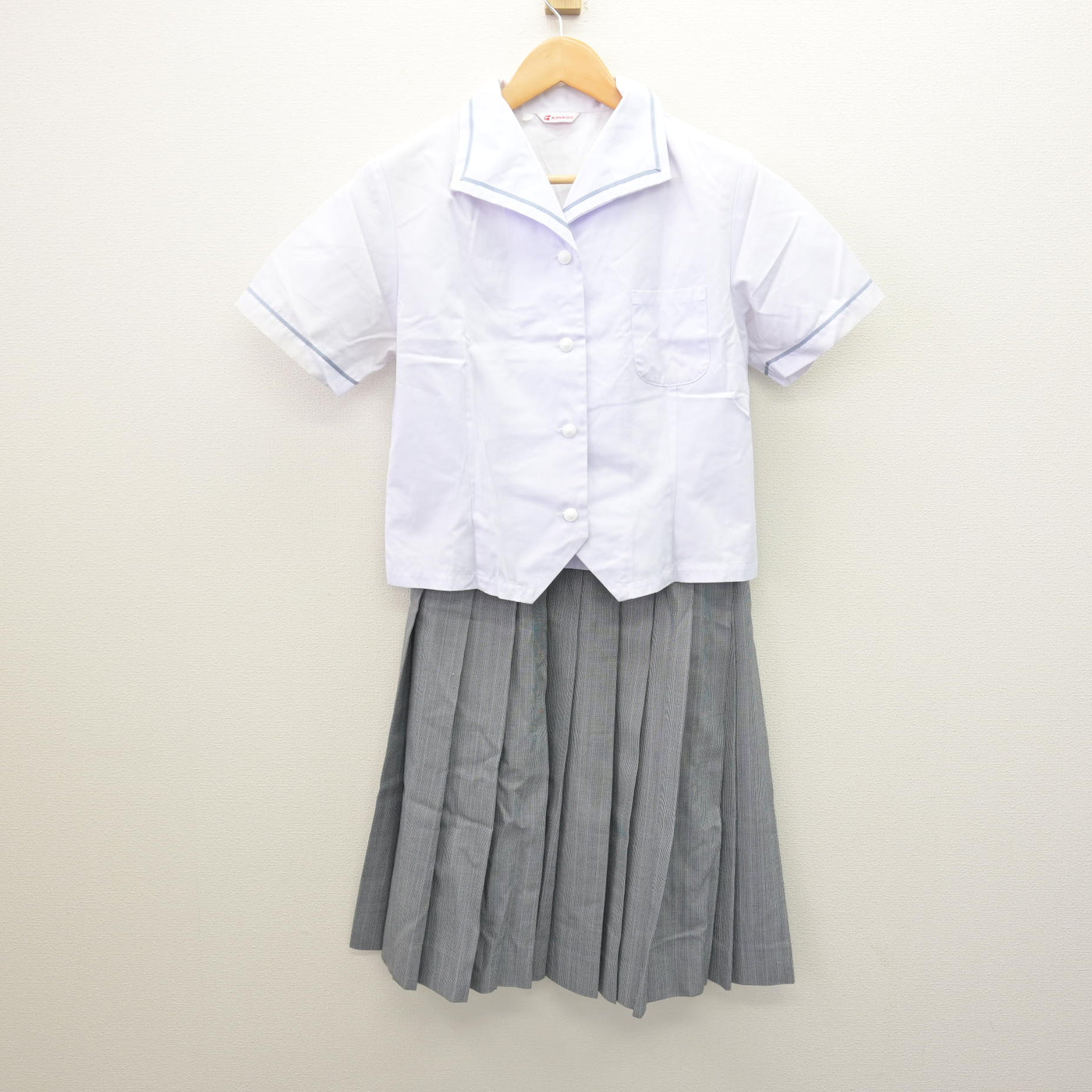 【中古】福岡県 八幡中央高等学校 女子制服 2点 (シャツ・スカート) sf120573