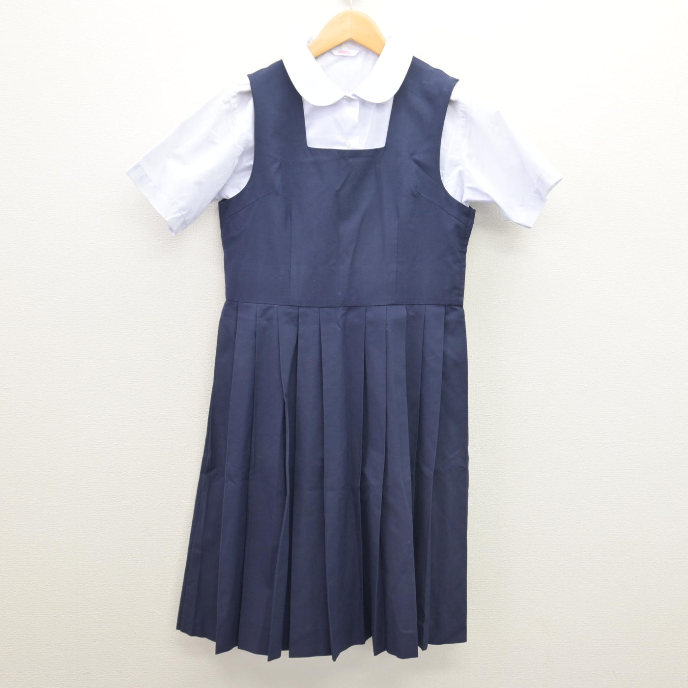 【中古】東京都 足立区立第十四中学校 女子制服 2点 (シャツ・ジャンパースカート) sf120601