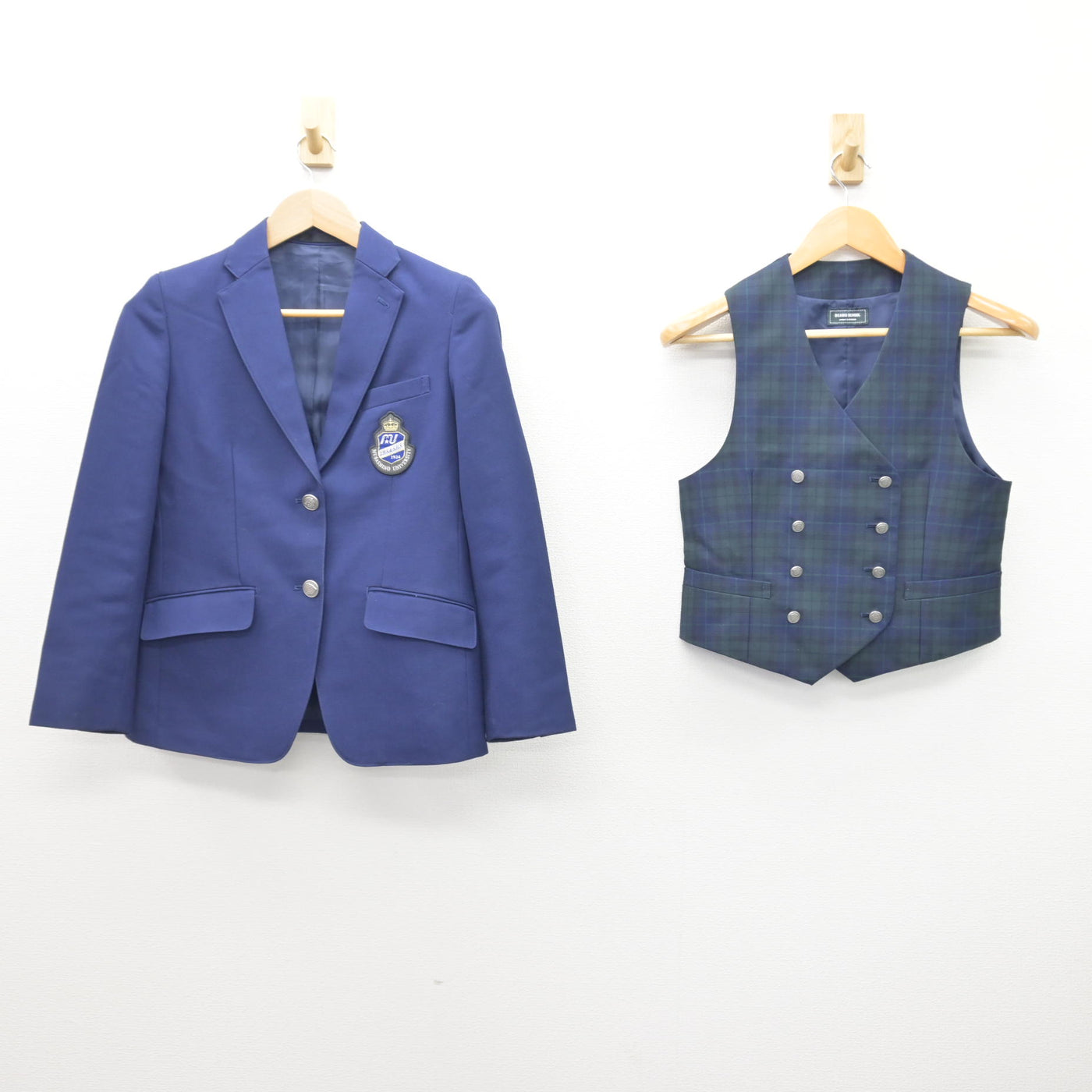 【中古】東京都 武蔵野大学高等学校 女子制服 3点 (ブレザー・ベスト・シャツ) sf120615