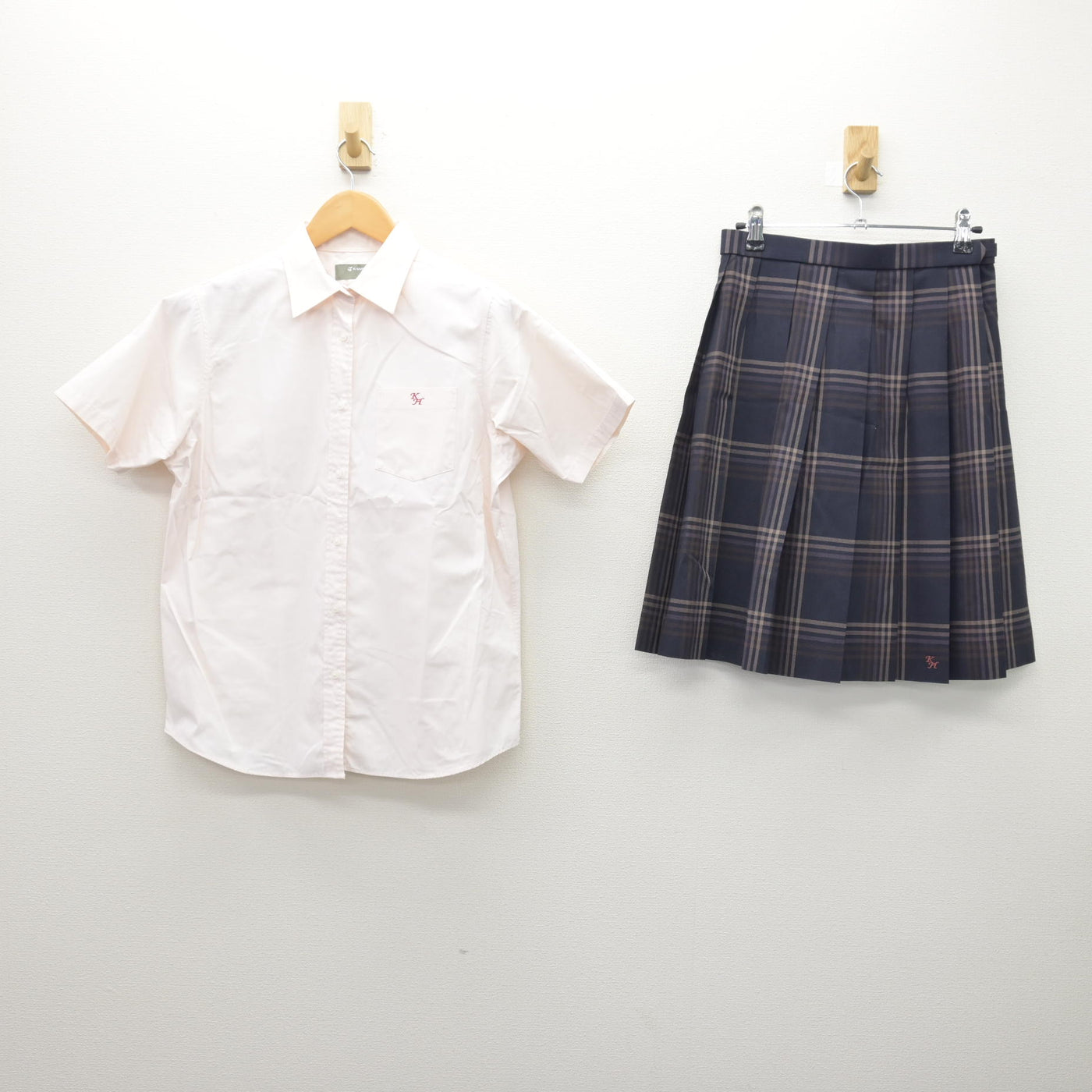 【中古】千葉県 柏の葉高等学校 女子制服 2点 (シャツ・スカート) sf120624