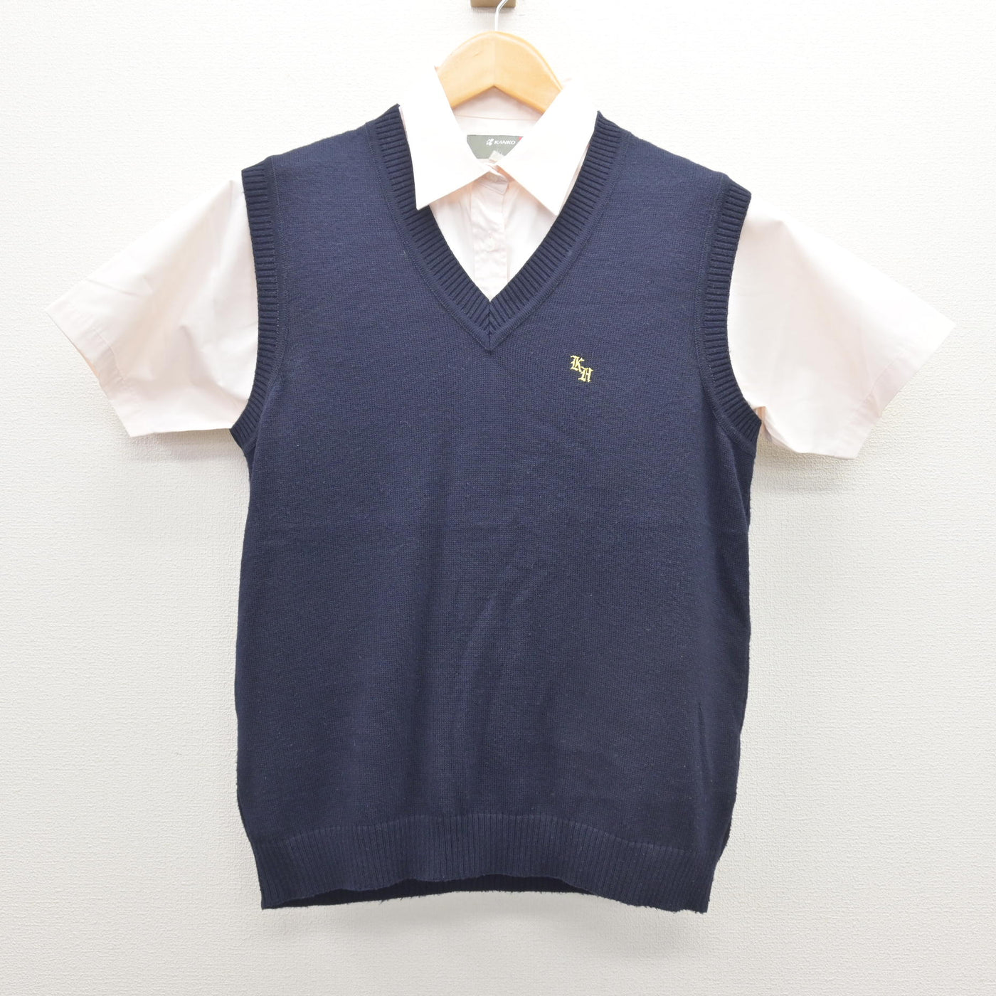【中古】千葉県 柏の葉高等学校 女子制服 2点 (ニットベスト・シャツ) sf120625