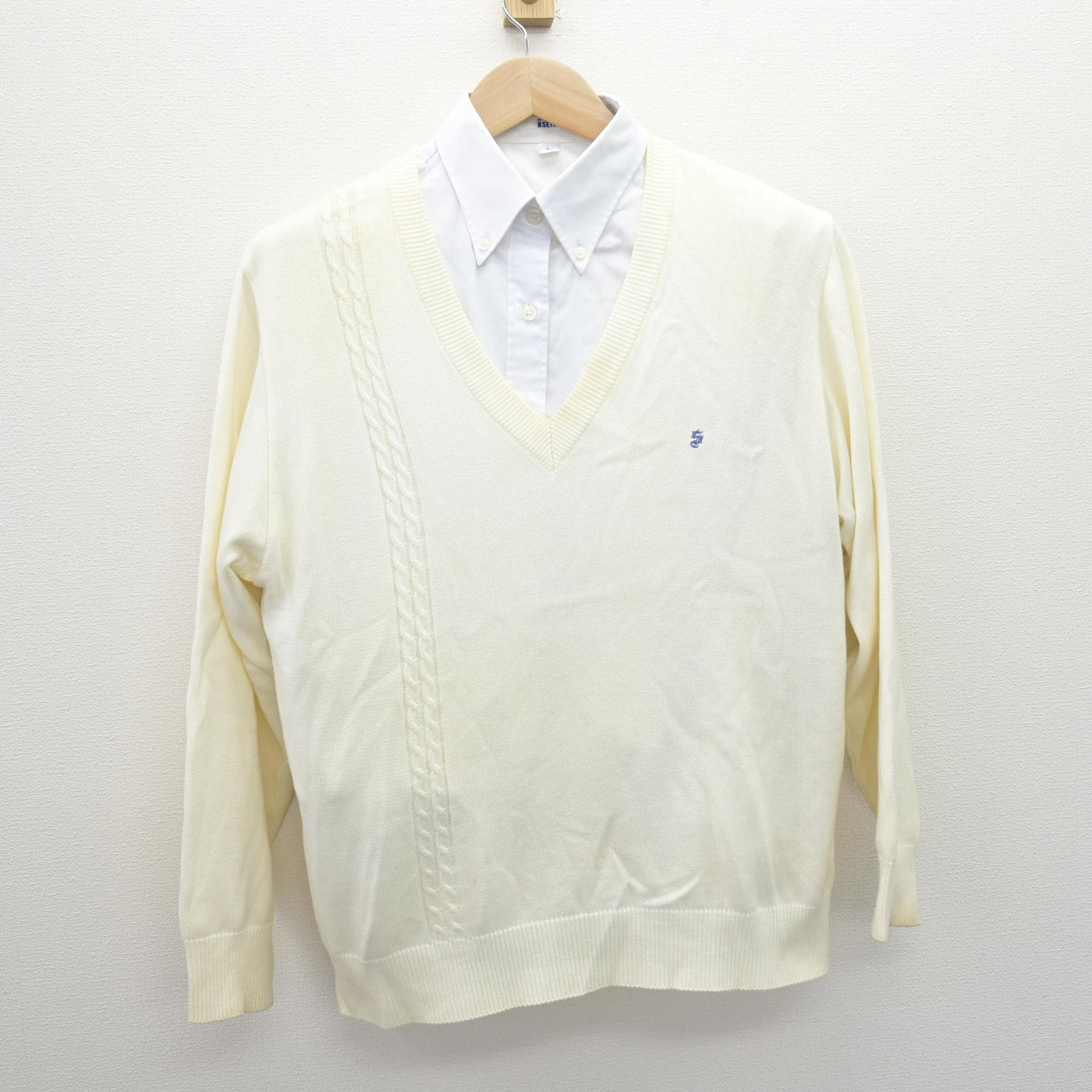 【中古】東京都 白梅学園高等学校 女子制服 2点 (ニット・シャツ) sf120645