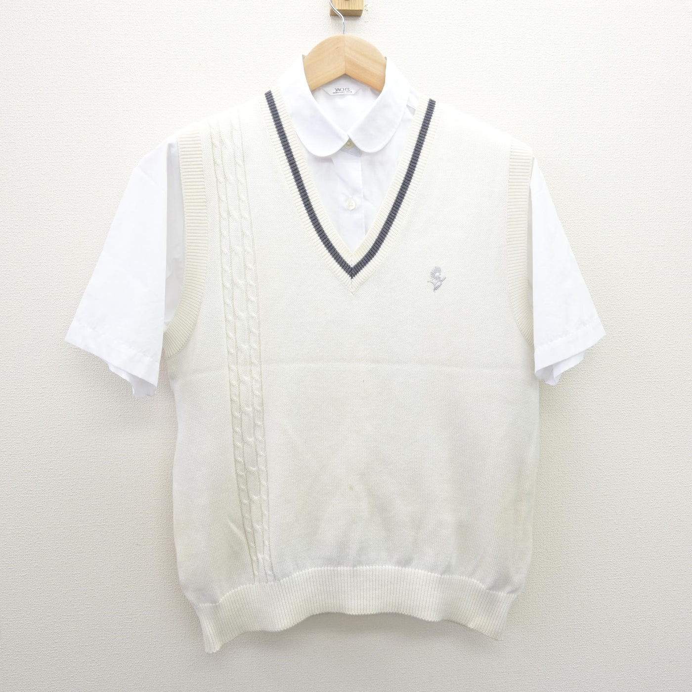 【中古】神奈川県 相模女子大学高等部 女子制服 2点 (ニットベスト・ブラウス) sf120674