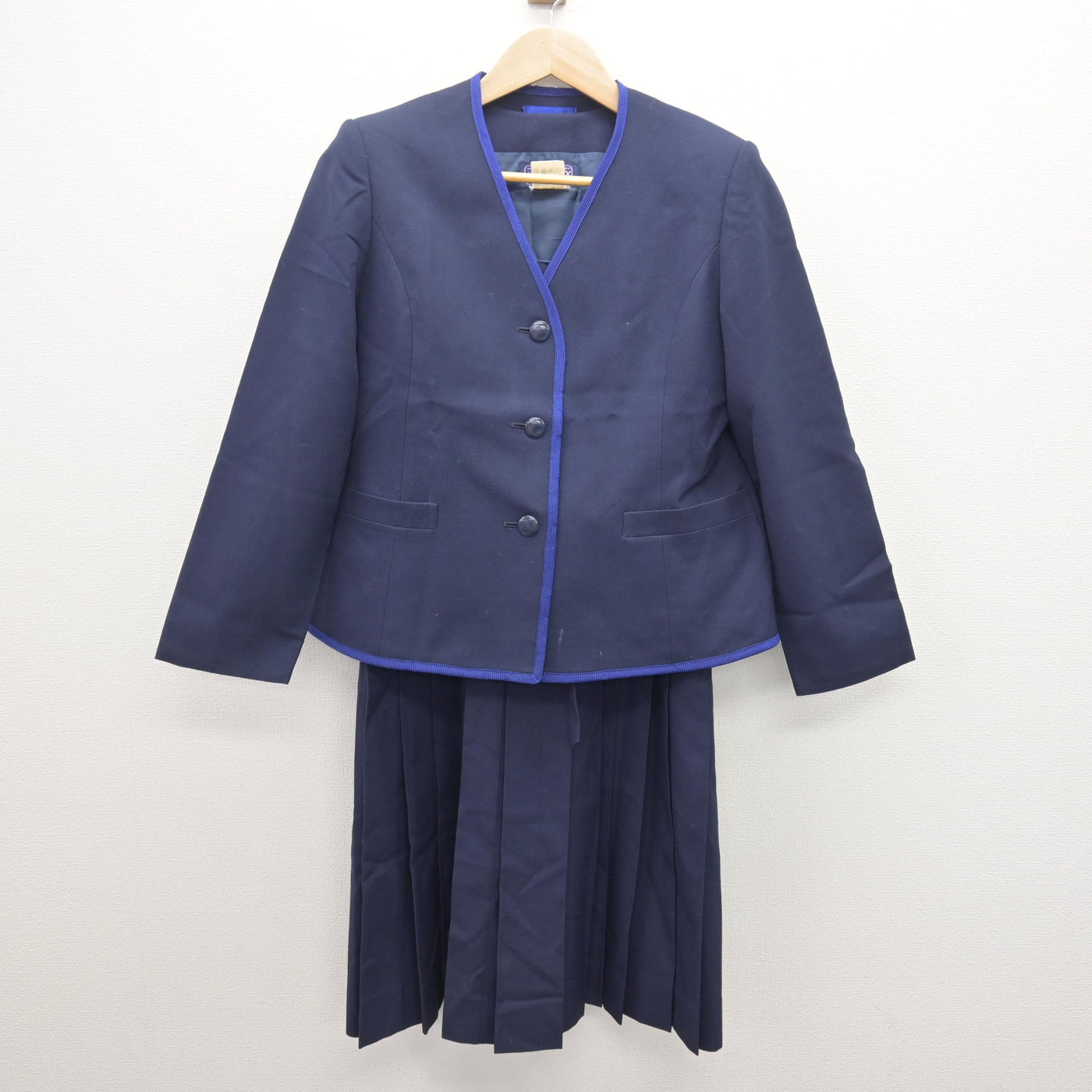 【中古】北海道 北海道教育大学附属札幌中学校 女子制服 2点 (ブレザー・ジャンパースカート) sf120699