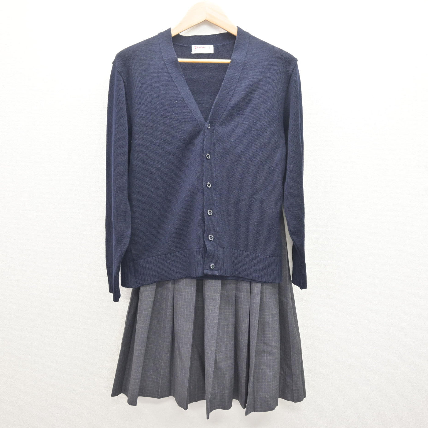 【中古】北海道 札幌平岸高等学校 女子制服 5点 (ブレザー・ニット・スカート) sf120709