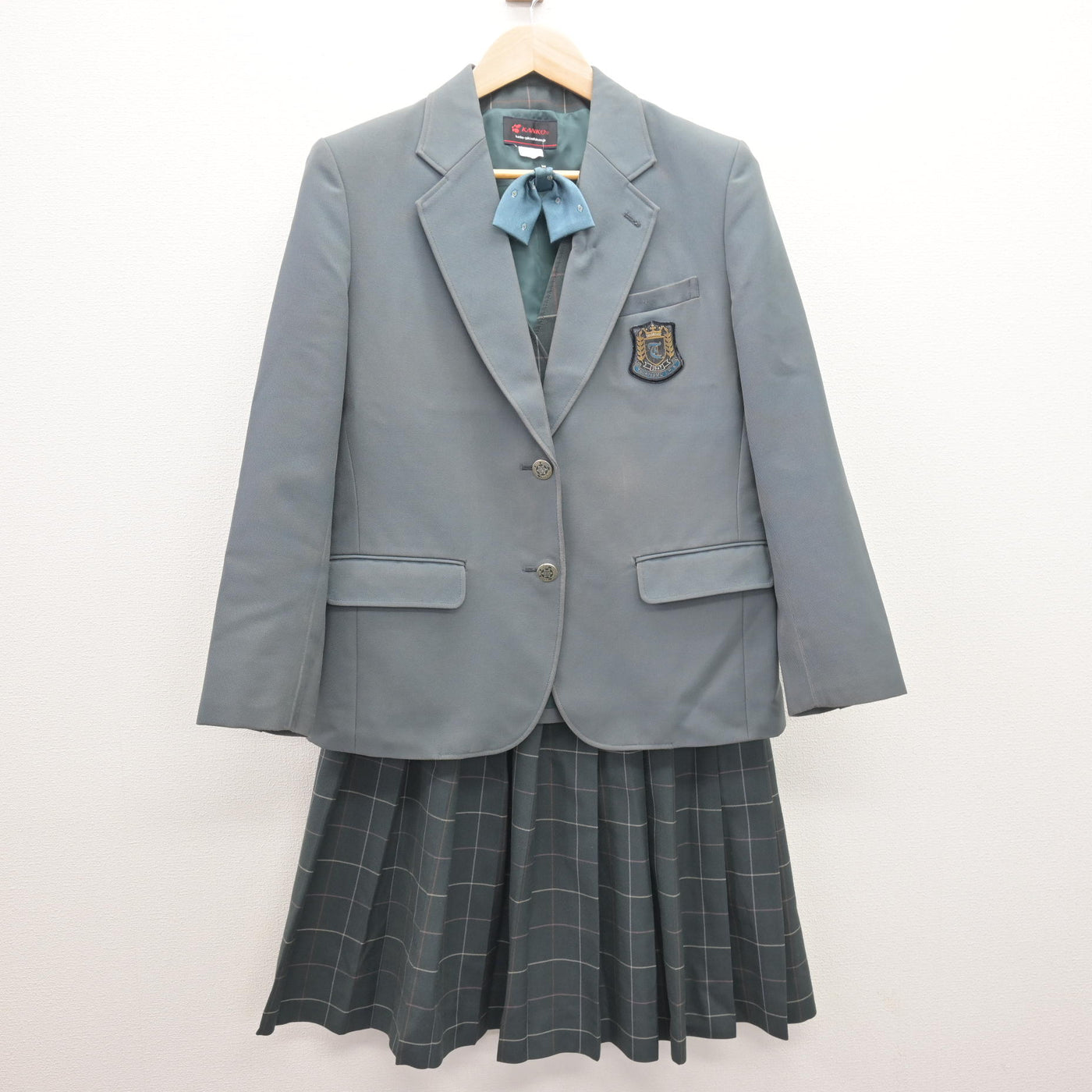 【中古】北海道 月寒中学校 女子制服 4点 (ブレザー・ベスト・スカート) sf120710