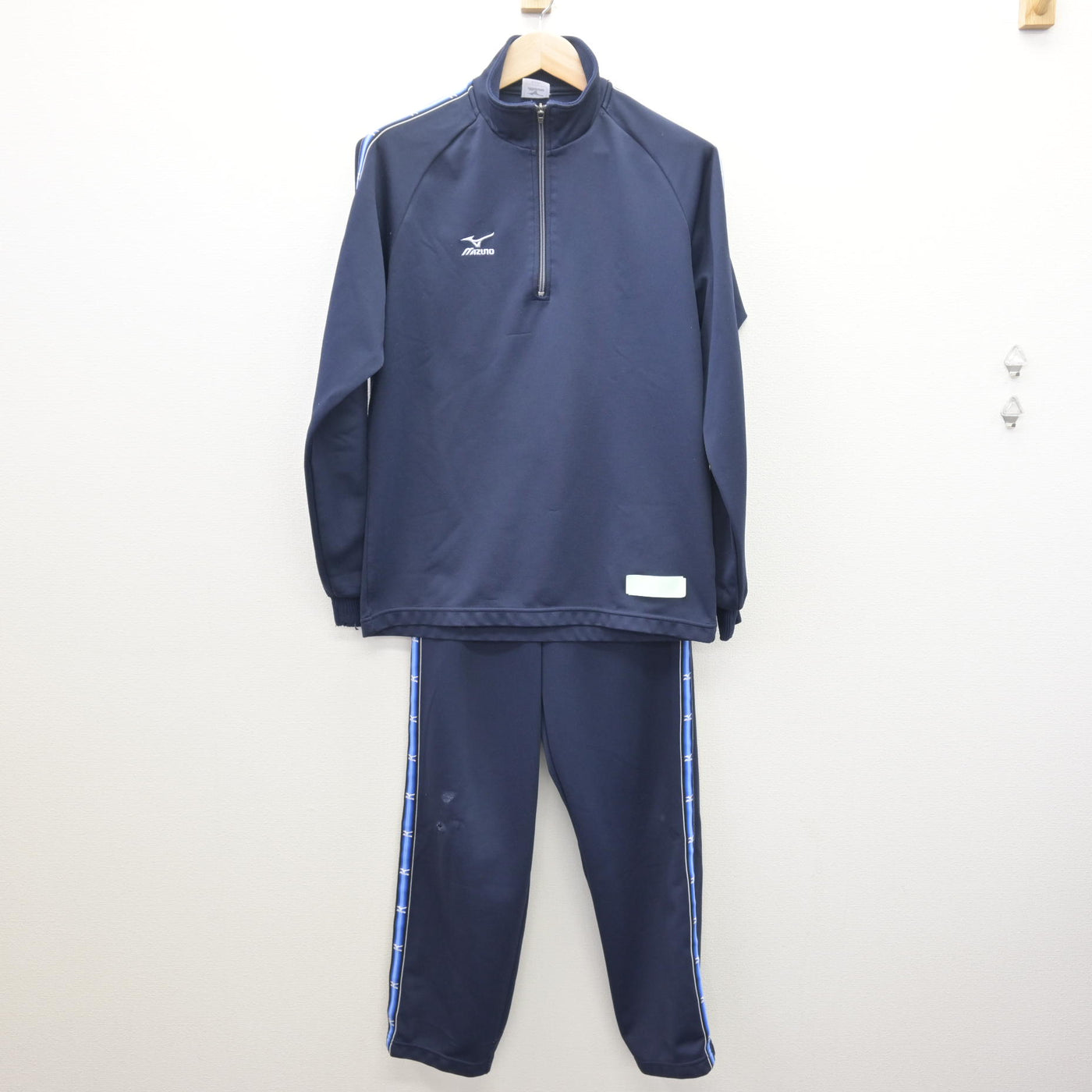 中古】東京都 三鷹市立第四中学校 女子制服 3点 (ジャージ 上・体操服