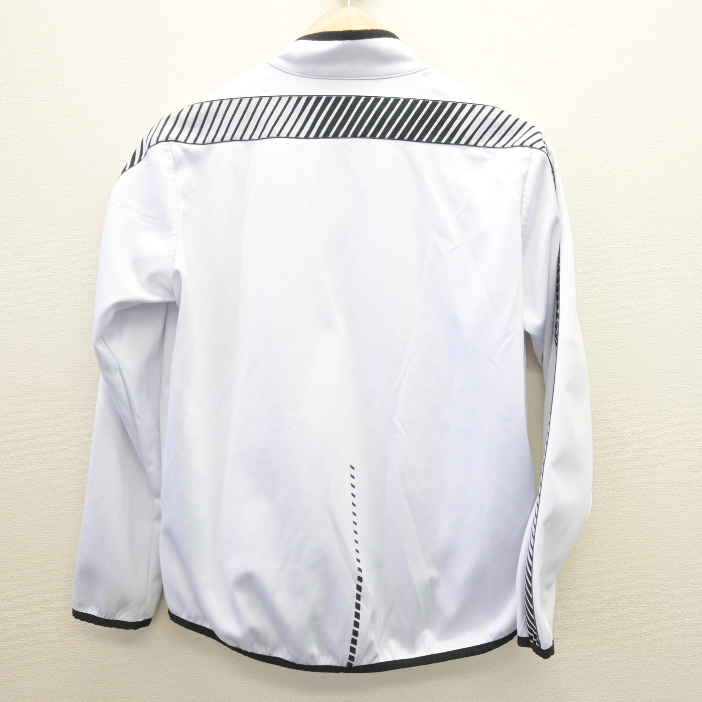 【中古】東京都 三鷹市立第四中学校/バレー部 女子制服 2点 (ジャージ 上・ジャージ 下) sf120728