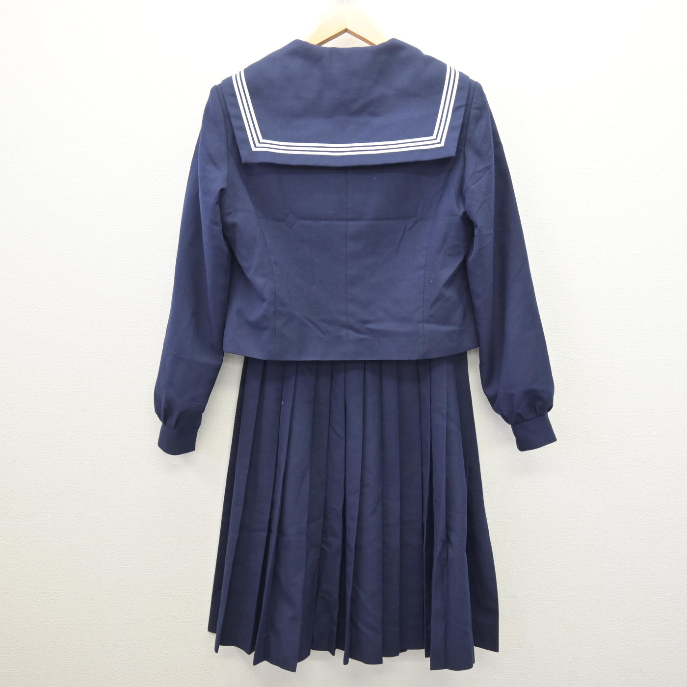 【中古】岐阜県 多治見中学校 女子制服 3点 (セーラー服・スカート) sf120745