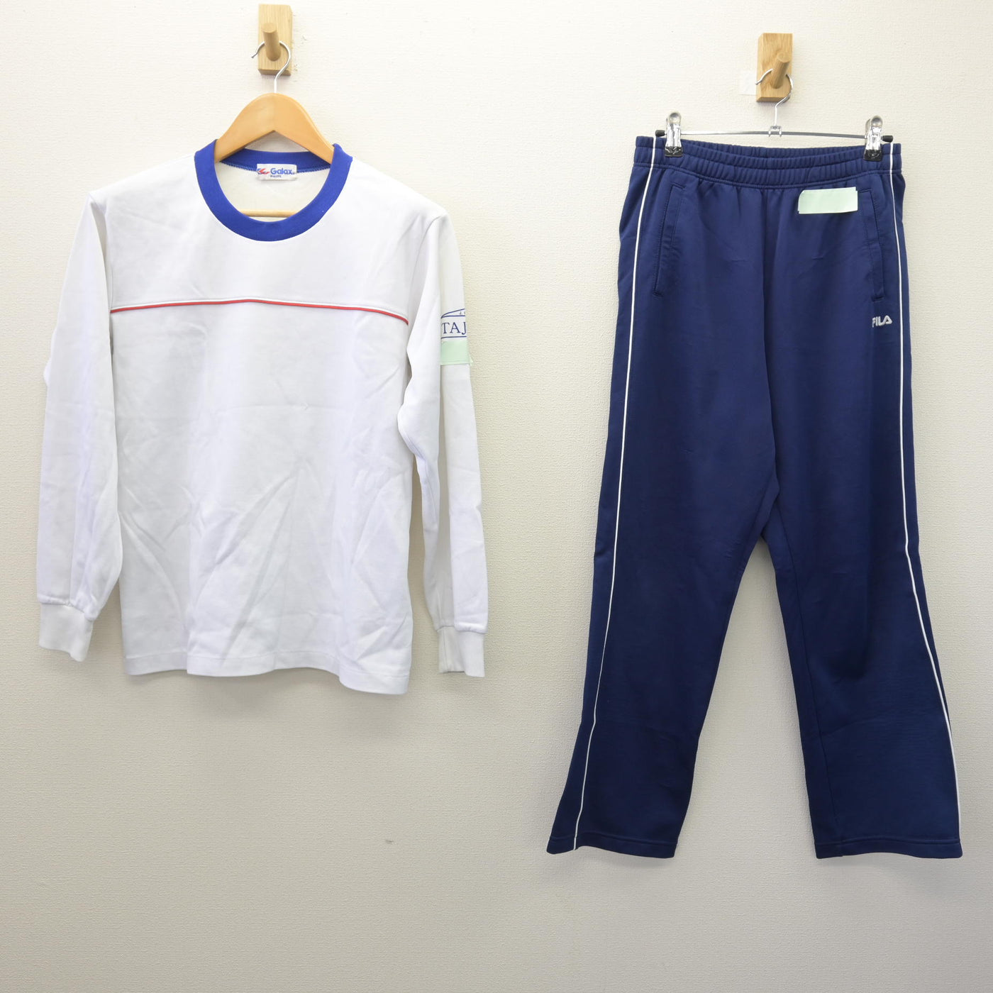 【中古】岐阜県 多治見中学校 女子制服 2点 (体操服 上・ジャージ 下) sf120746