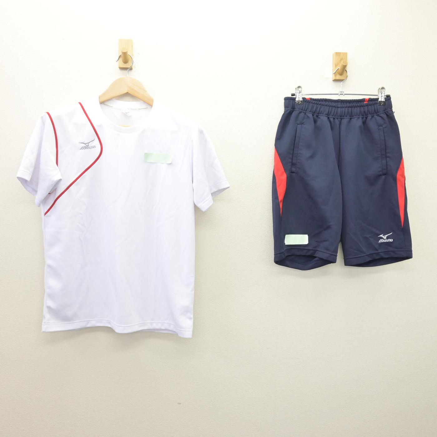 【中古】東京都 足立高等学校 女子制服 2点 (体操服 上・体操服 下) sf120755