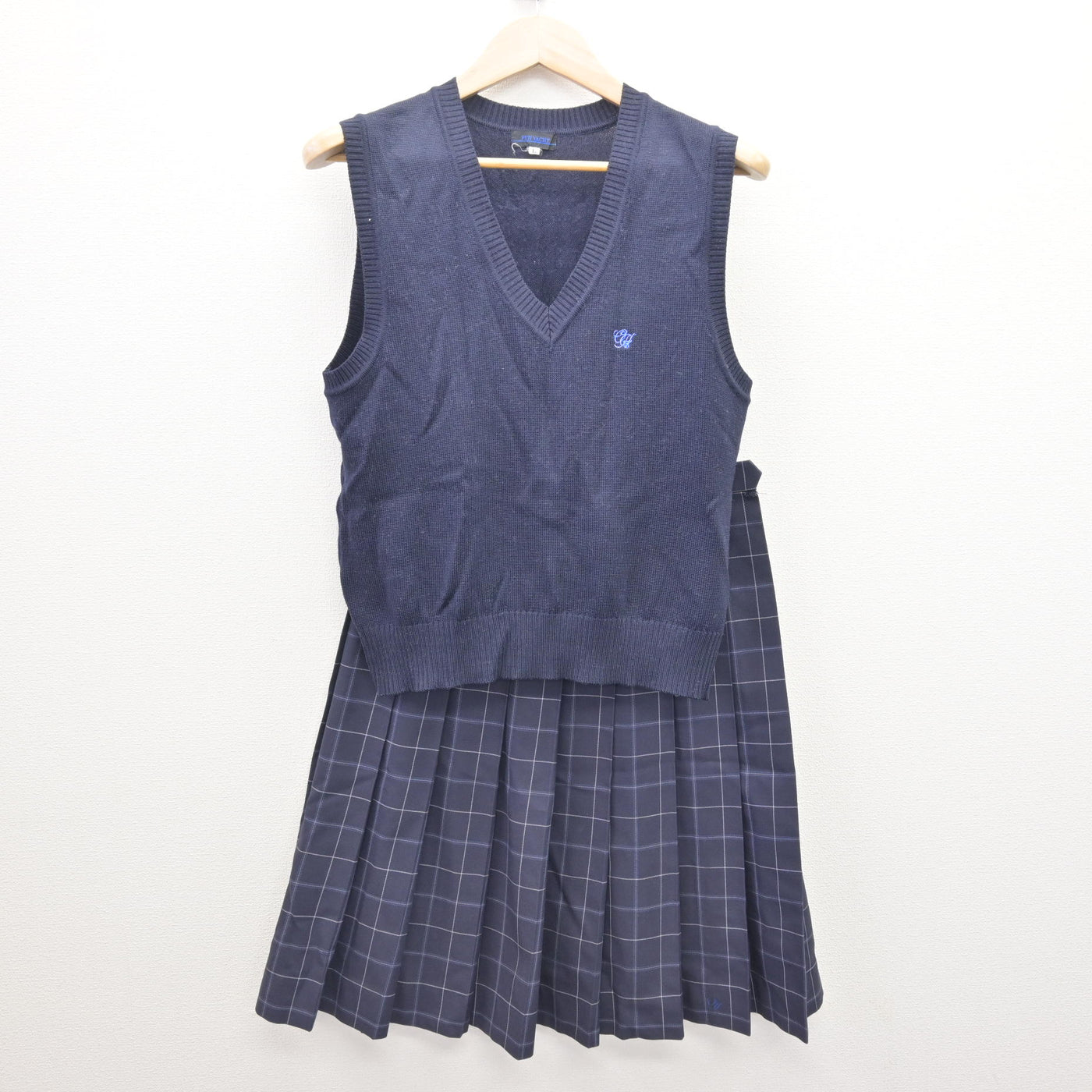 【中古】千葉県 生浜高等学校 女子制服 4点 (ブレザー・ニットベスト・スカート) sf120758