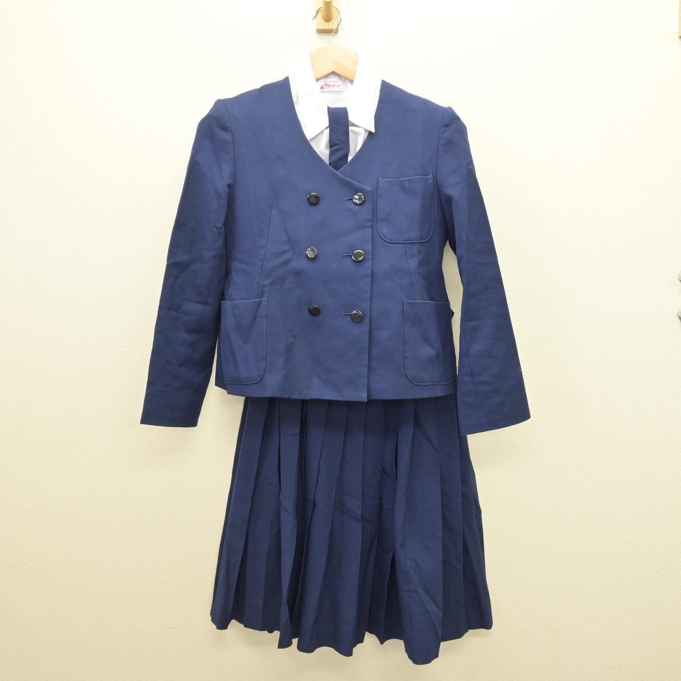 【中古】青森県 八戸北高等学校 女子制服 4点 (ブレザー・シャツ・スカート) sf120762