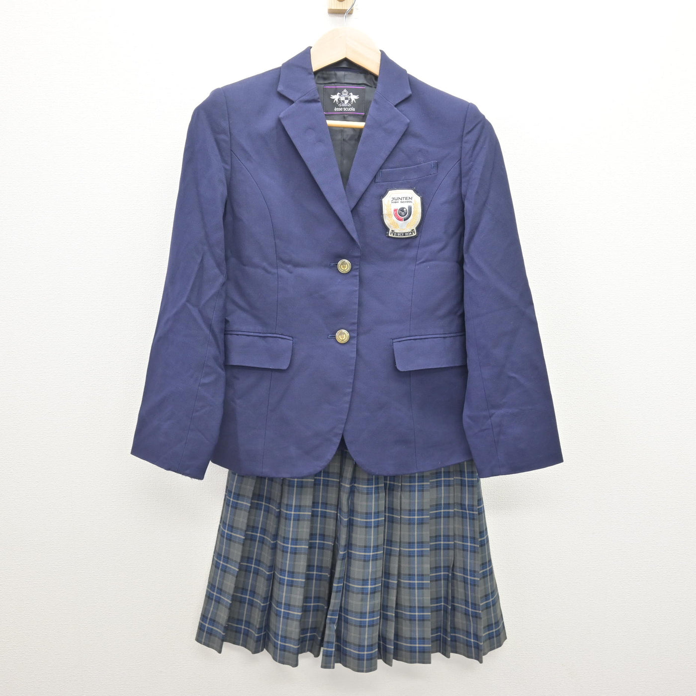 【中古】東京都 順天高等学校 女子制服 2点 (ブレザー・スカート) sf120769
