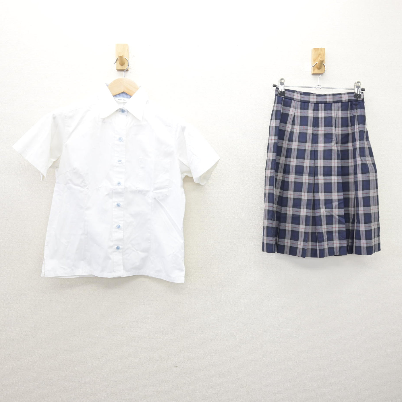 【中古】東京都 順天中学校 女子制服 3点 (シャツ・スカート) sf120772