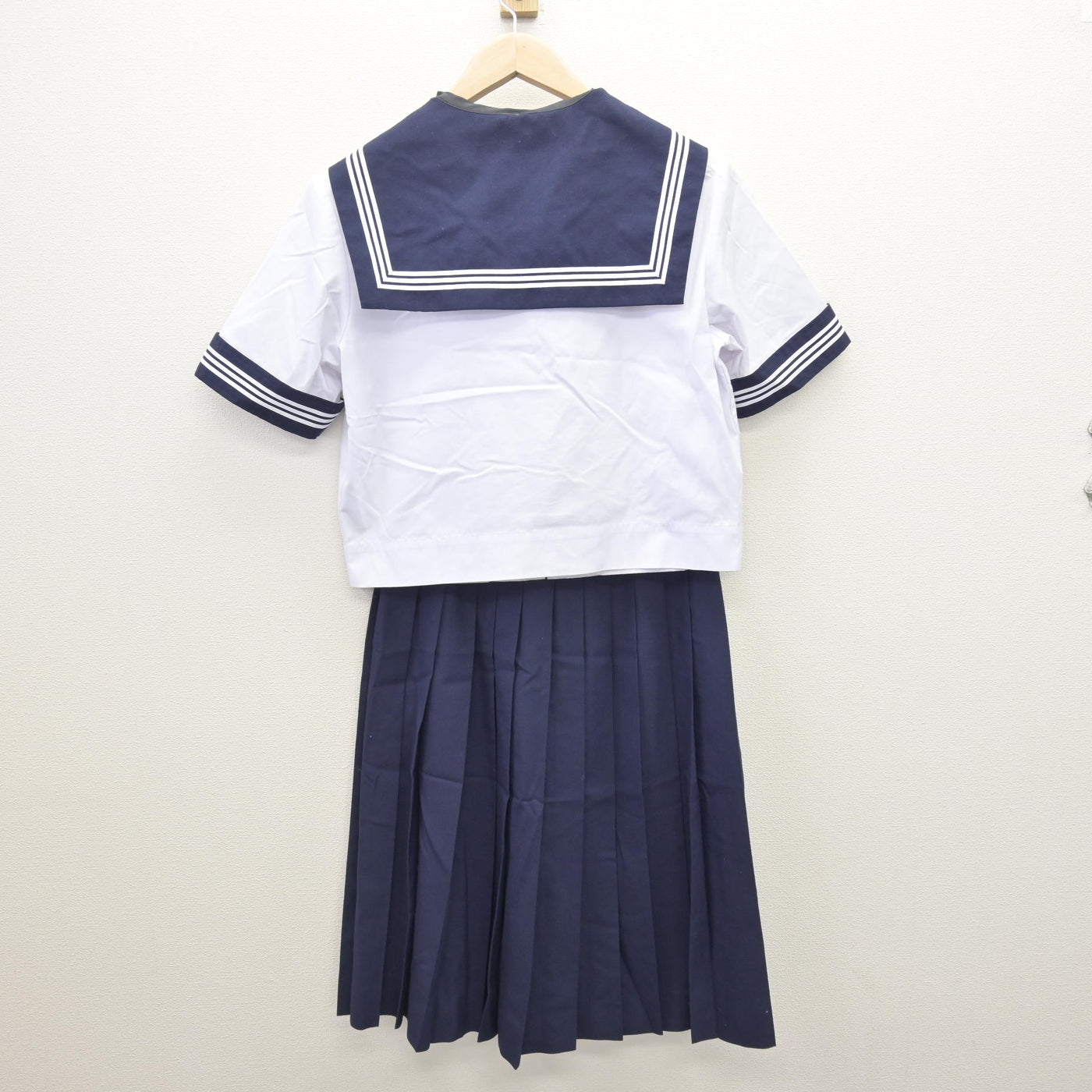 【中古】埼玉県 和光市立第三中学校 女子制服 2点 (セーラー服・スカート) sf120774