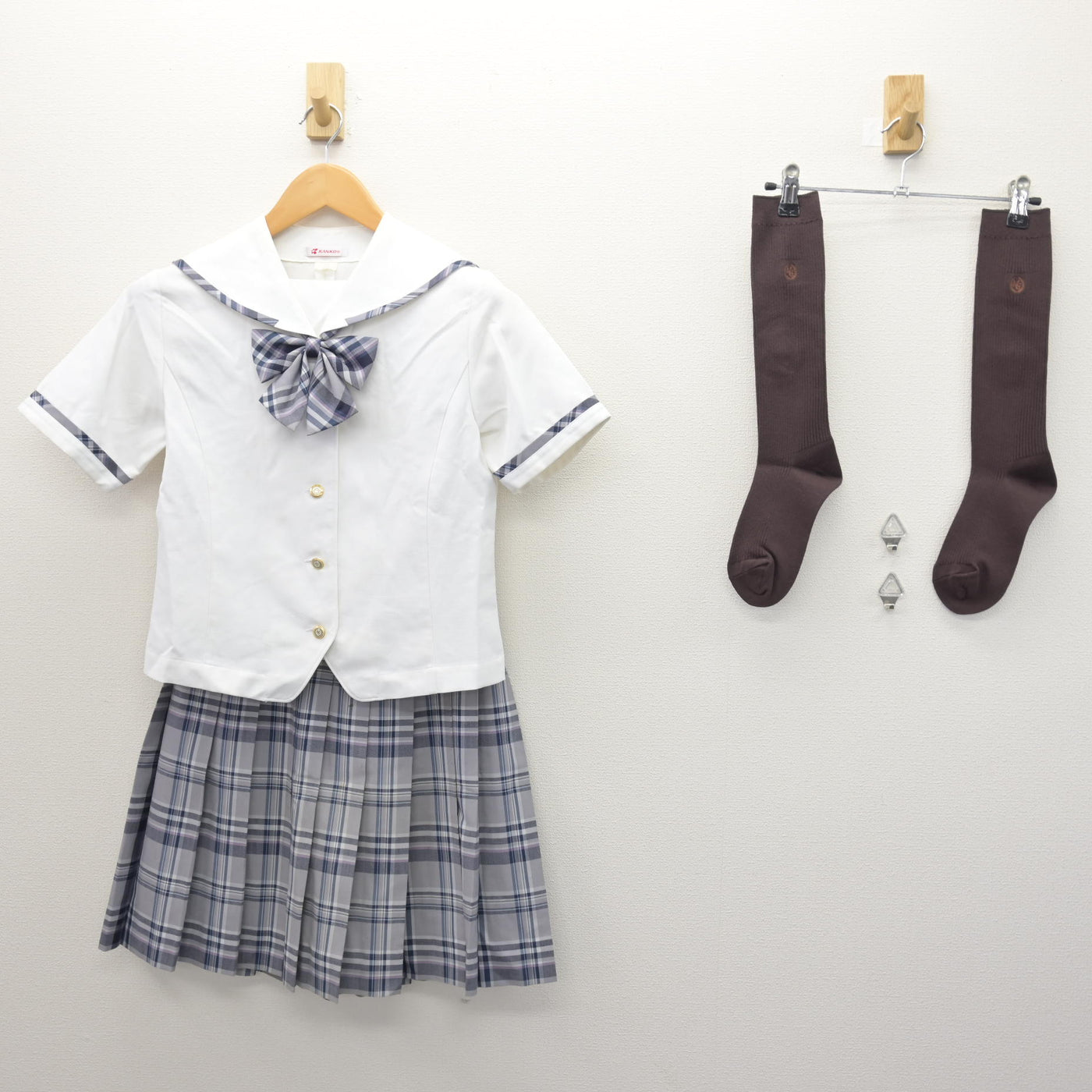 【中古】長野県 松商学園高等学校 女子制服 4点 (セーラー服・スカート) sf120789