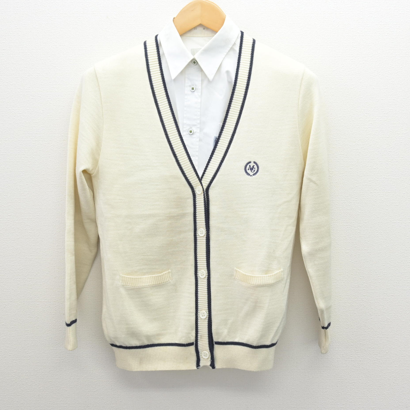 【中古】長野県 松商学園高等学校 女子制服 2点 (ニット・シャツ) sf120791