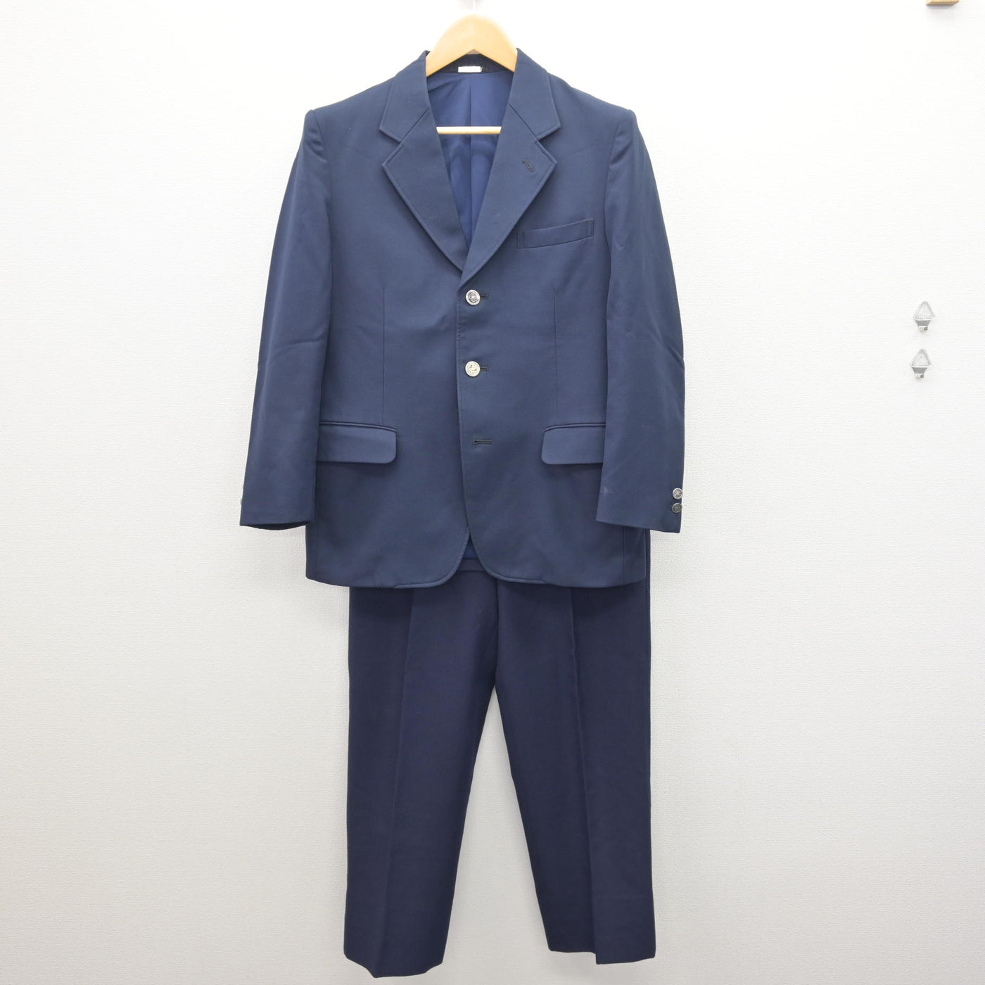 【中古】神奈川県 樽町中学校 男子制服 2点 (ブレザー・ズボン) sf120805