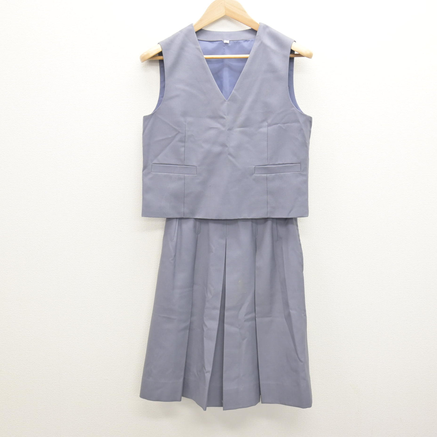 【中古】埼玉県 飯能西中学校 女子制服 4点 (ブレザー・ベスト・スカート) sf120817