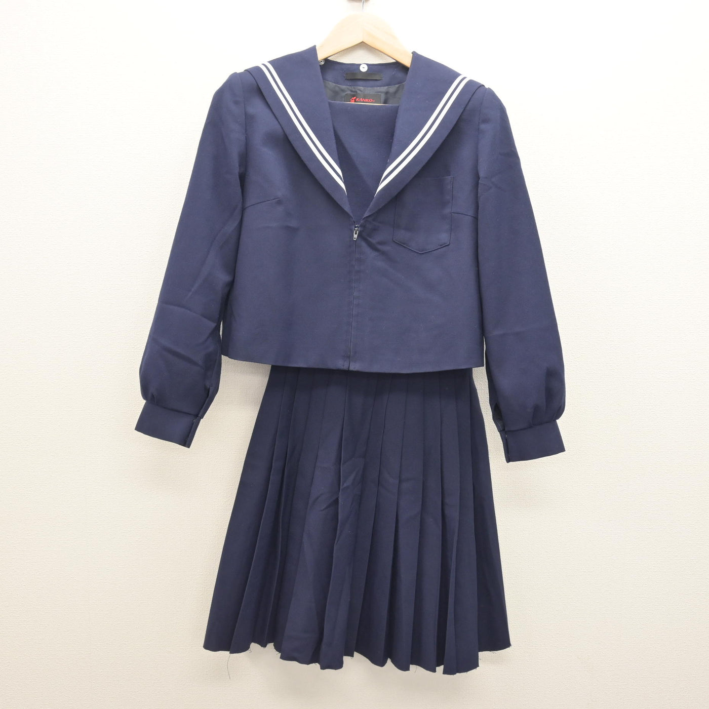 【中古】愛知県 宝神中学校 女子制服 3点 (セーラー服・スカート・スカート) sf120826