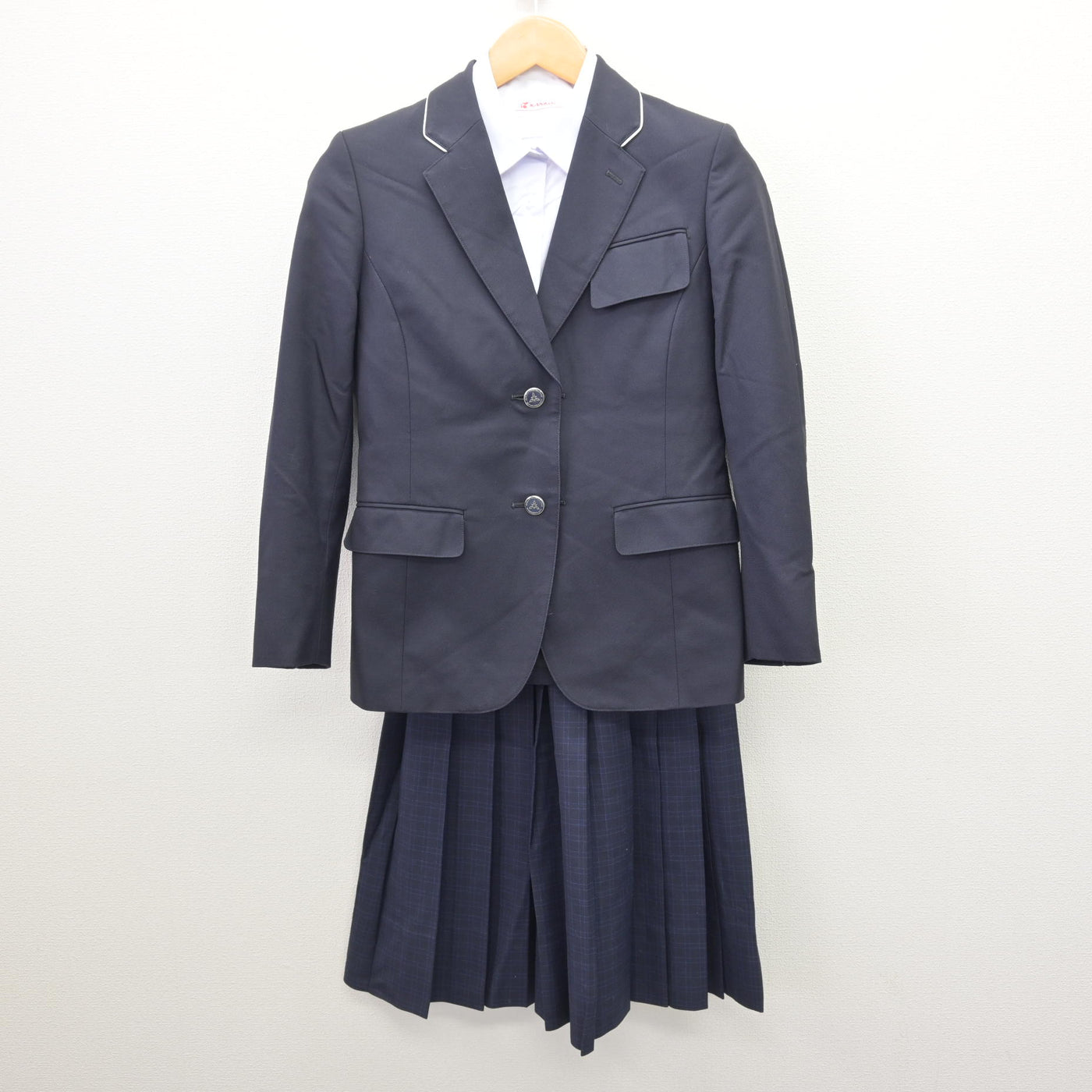 【中古】福岡県 福岡市内中学標準服 女子制服 3点 (ブレザー・シャツ・スカート) sf120870
