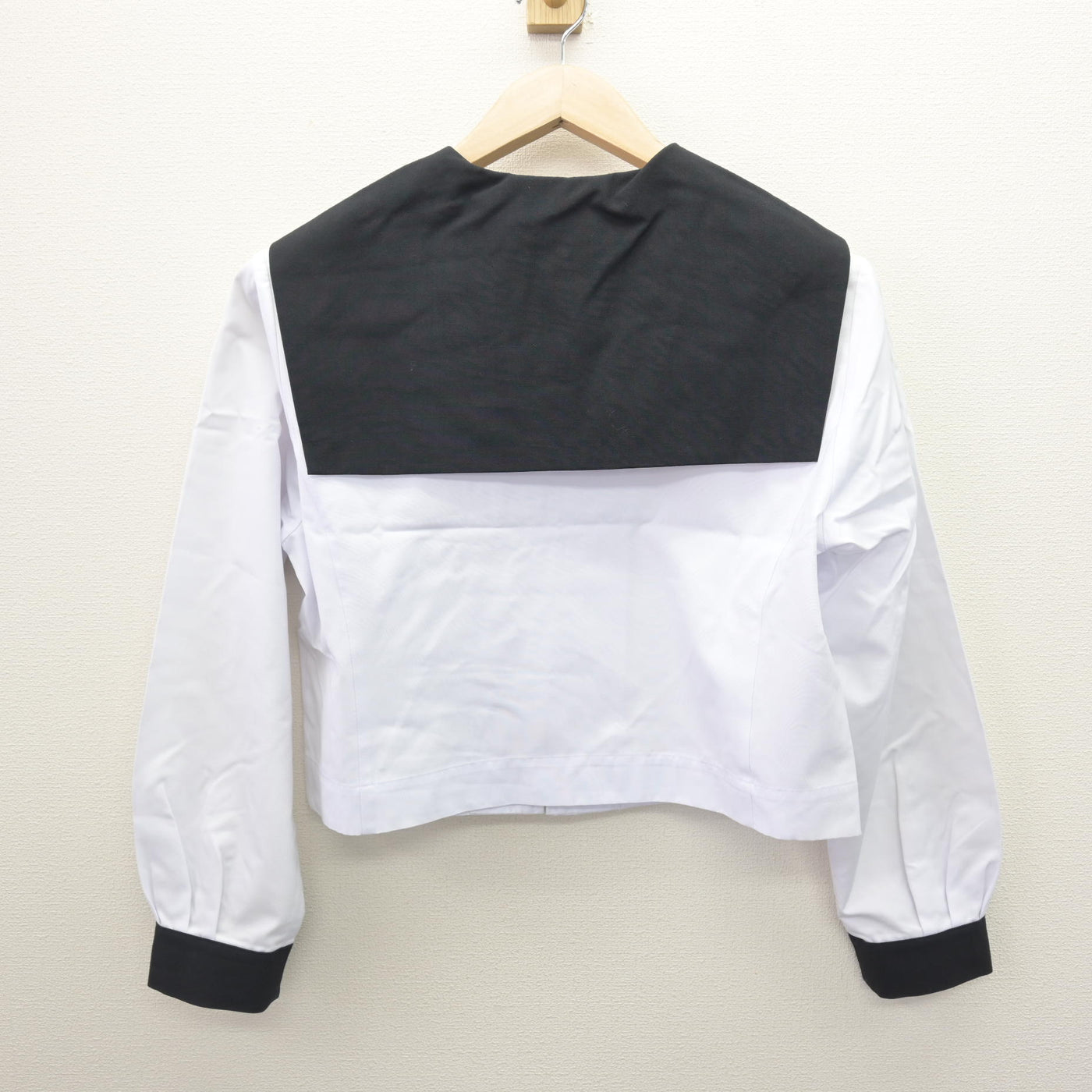 【中古】静岡県 大仁中学校 女子制服 2点 (セーラー服・スカート) sf120882